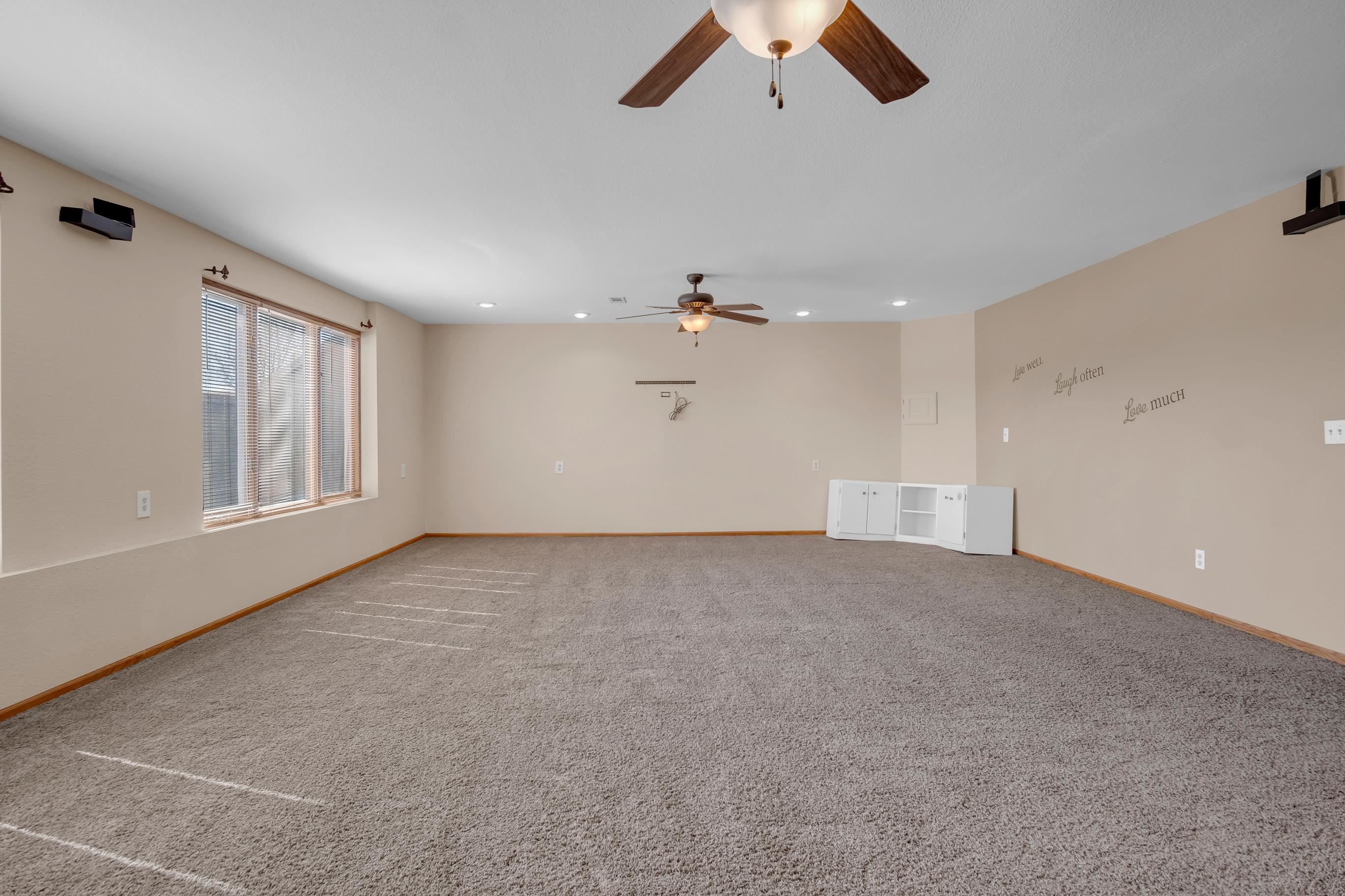 211 Southport Cir, Newton, Kansas image 24