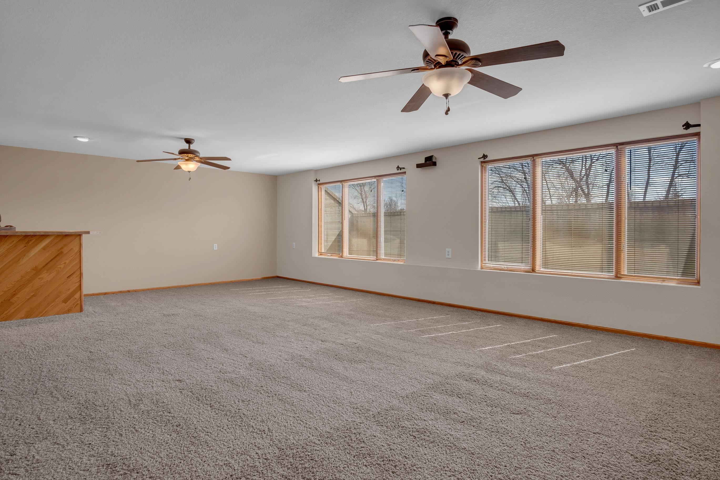211 Southport Cir, Newton, Kansas image 25