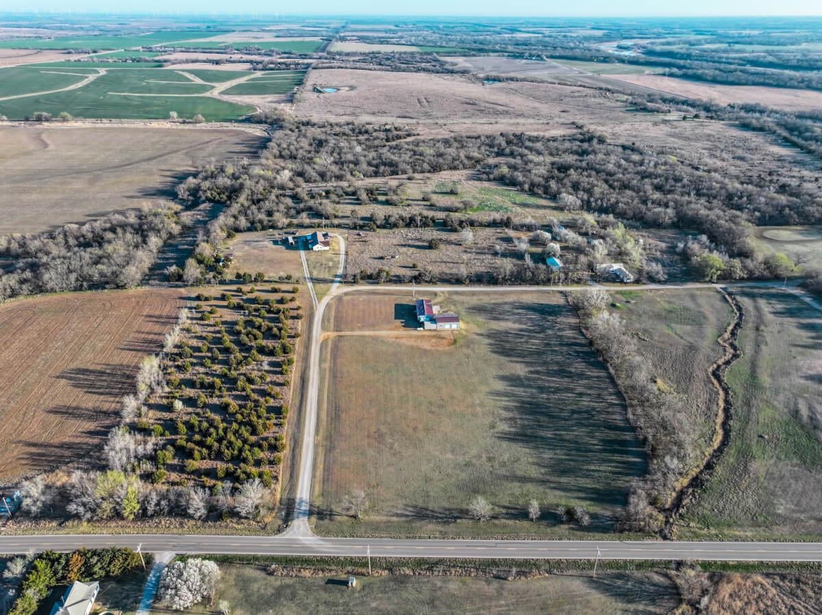 000 W Spring Ave, Geuda Springs, Kansas image 2