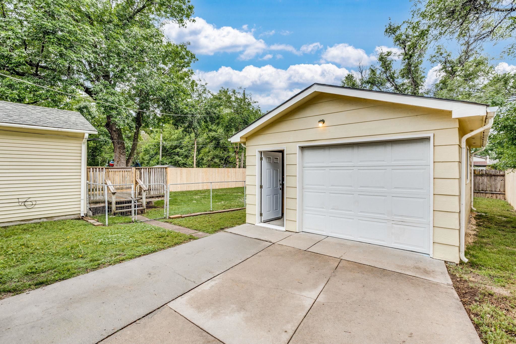 3120 W Dora St, Wichita, Kansas image 27