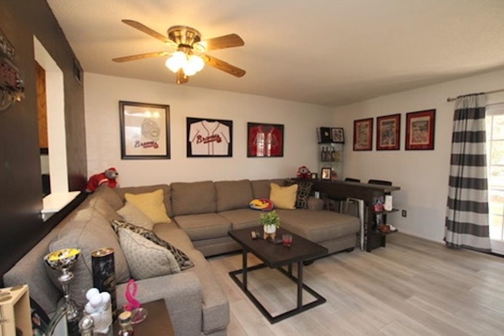 6725 W Shade Ln, Wichita, Kansas image 2