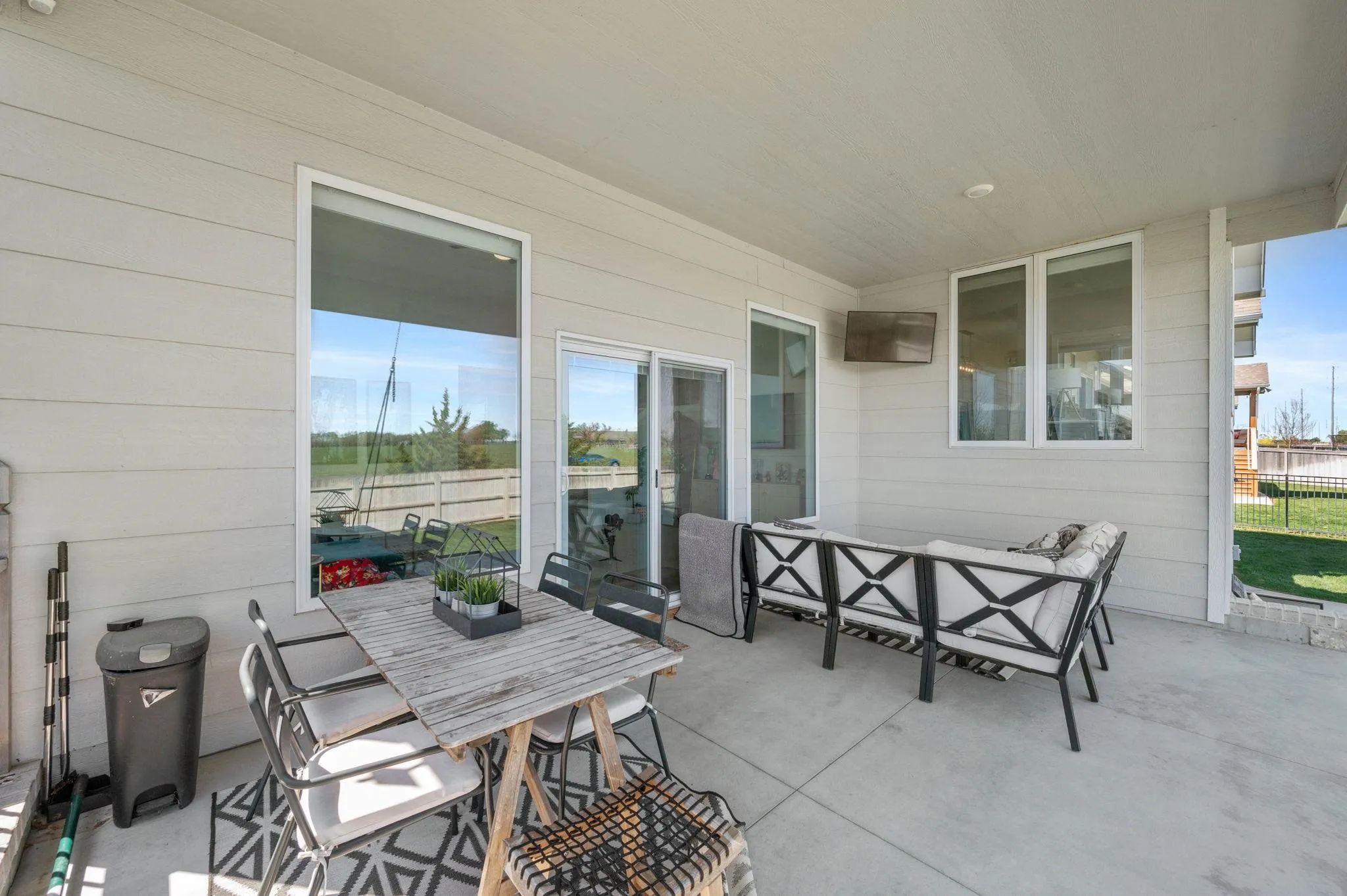 Wichita, Kansas 67226, United States, 5 Bedrooms Bedrooms, ,3 BathroomsBathrooms,Residential,Active,114311