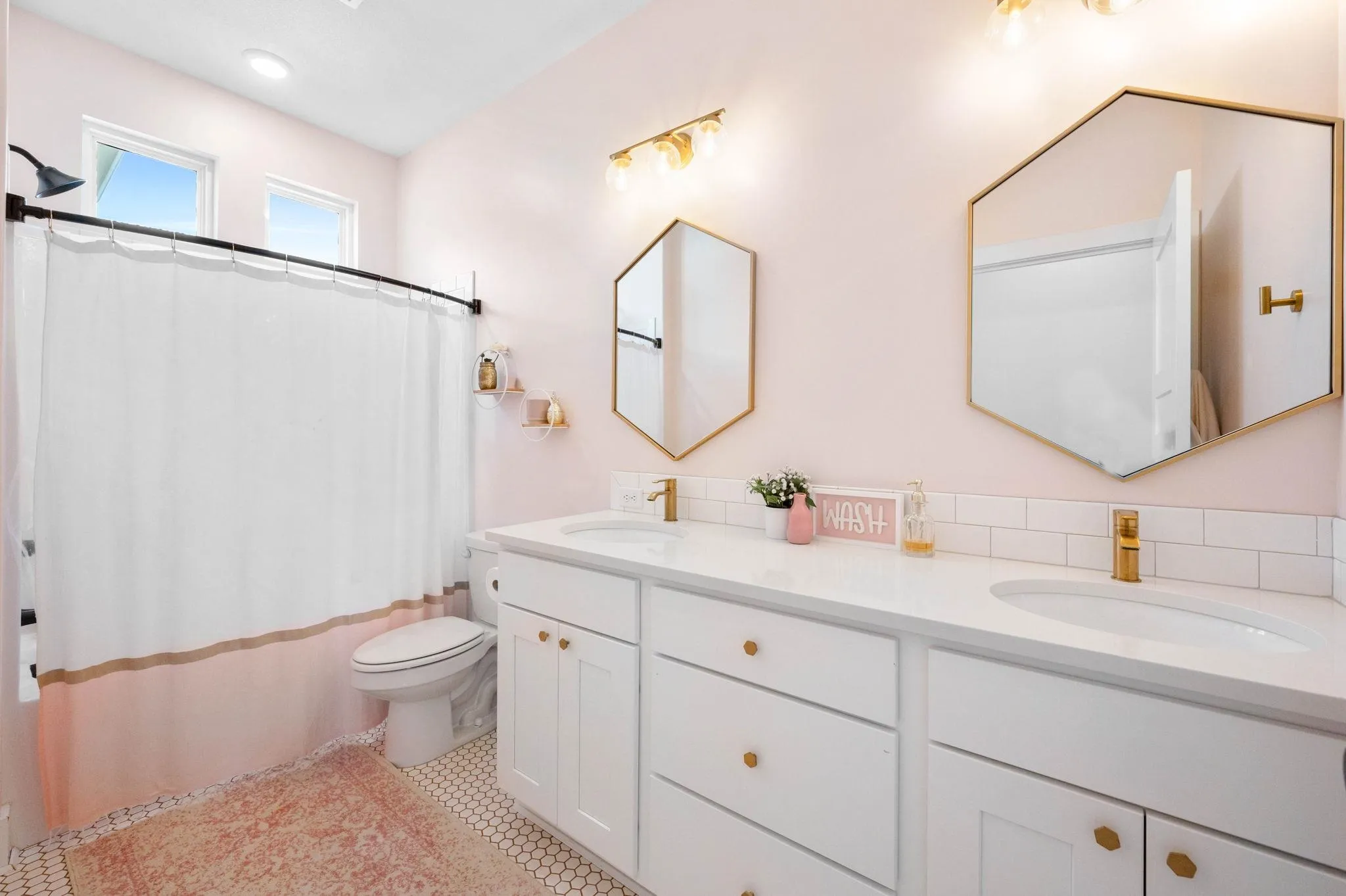 Wichita, Kansas 67226, United States, 5 Bedrooms Bedrooms, ,3 BathroomsBathrooms,Residential,Active,114311