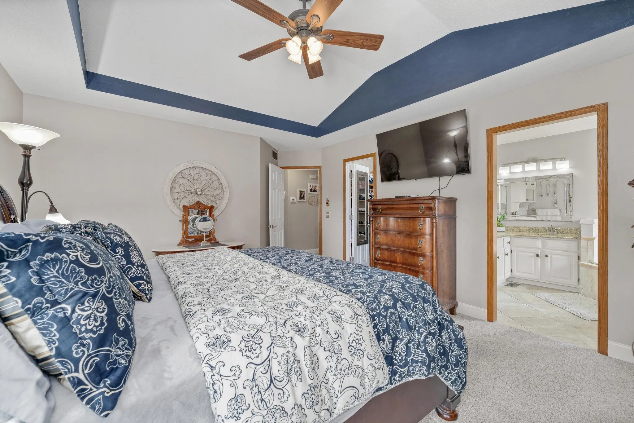 Wichita, Kansas 67212, United States, 4 Bedrooms Bedrooms, ,3 BathroomsBathrooms,Residential,Pending,207388