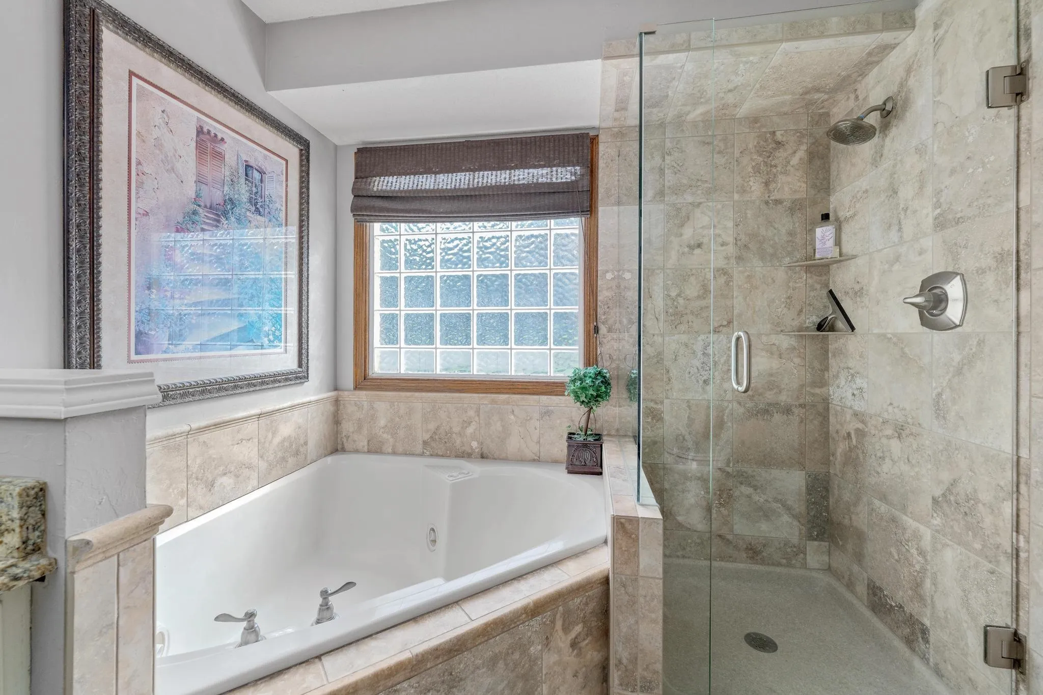 Wichita, Kansas 67212, United States, 4 Bedrooms Bedrooms, ,3 BathroomsBathrooms,Residential,Pending,207388