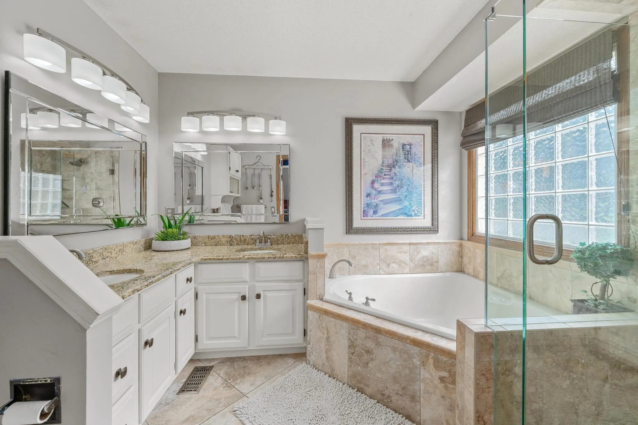 Wichita, Kansas 67212, United States, 4 Bedrooms Bedrooms, ,3 BathroomsBathrooms,Residential,Pending,207388