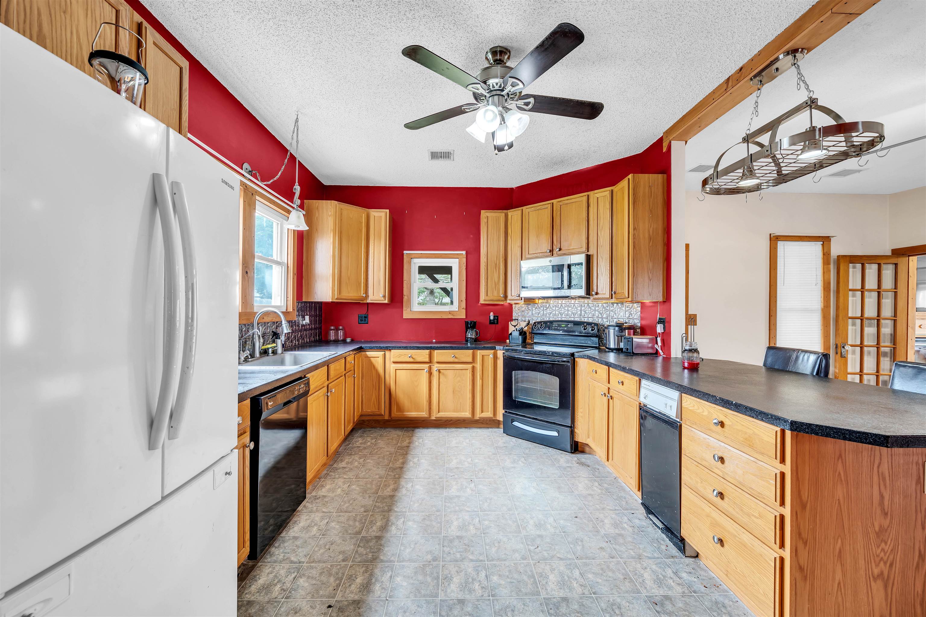 303 S Somerset St, Norwich, Virginia image 10
