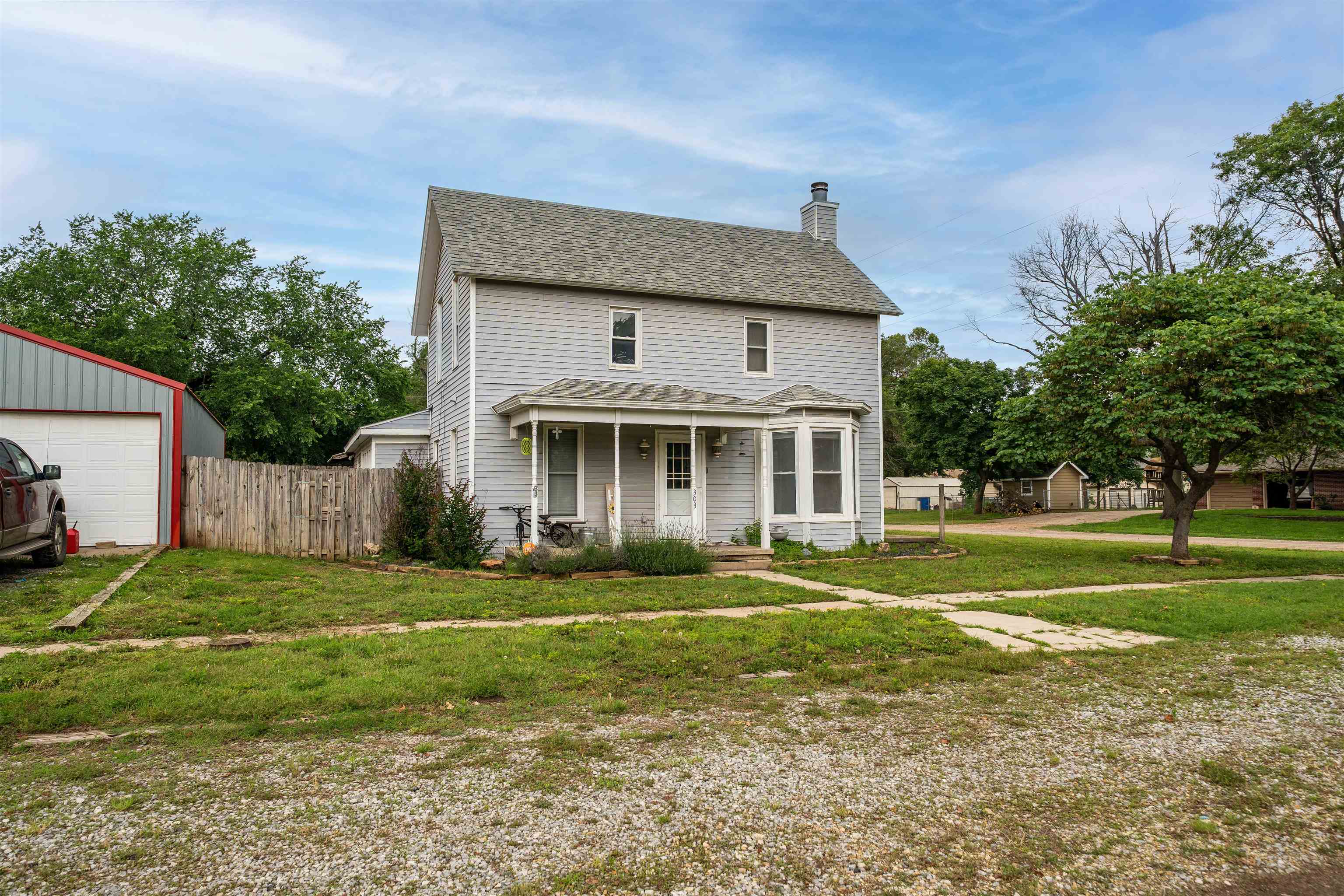 303 S Somerset St, Norwich, Virginia image 2