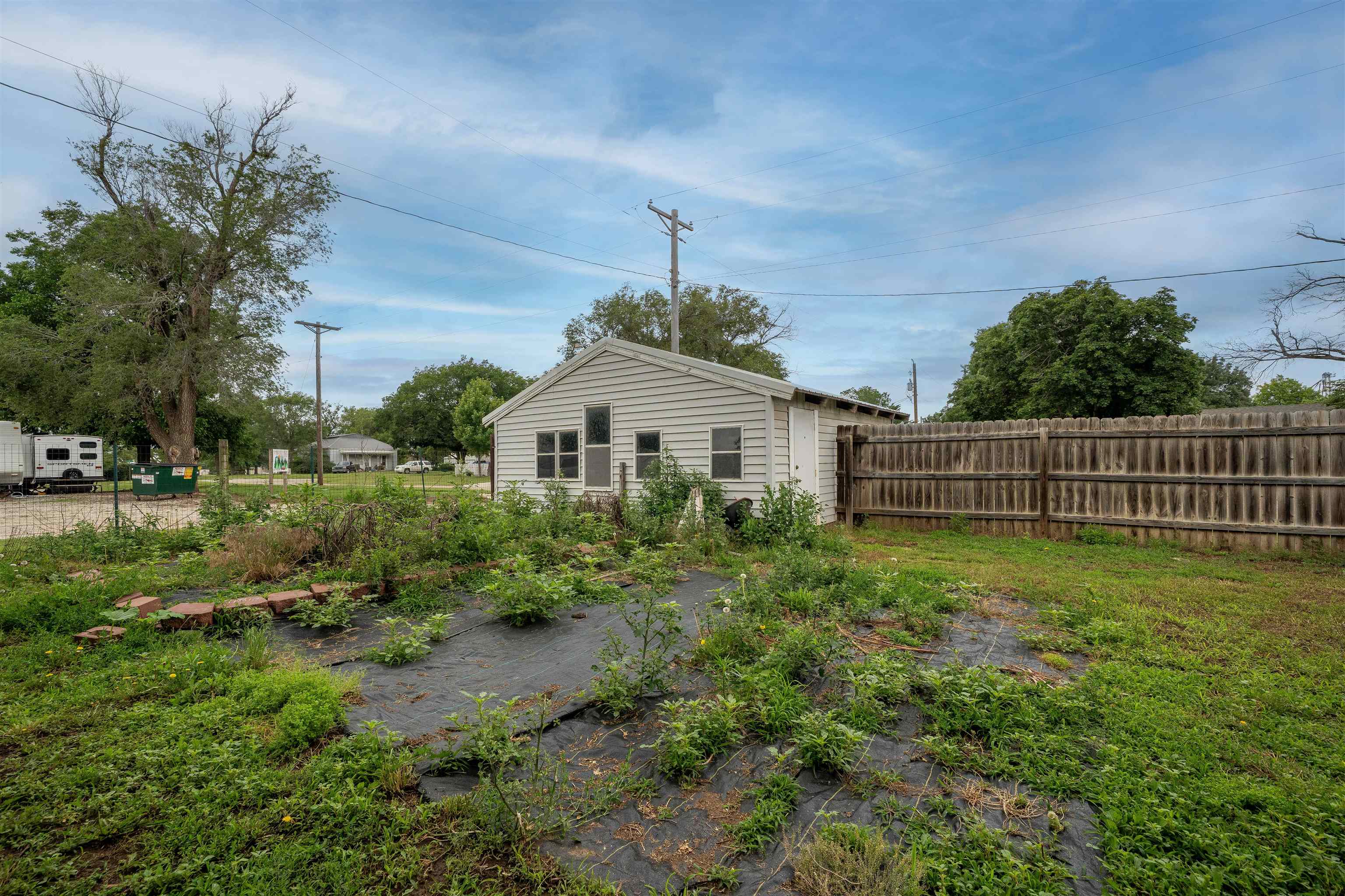303 S Somerset St, Norwich, Virginia image 28