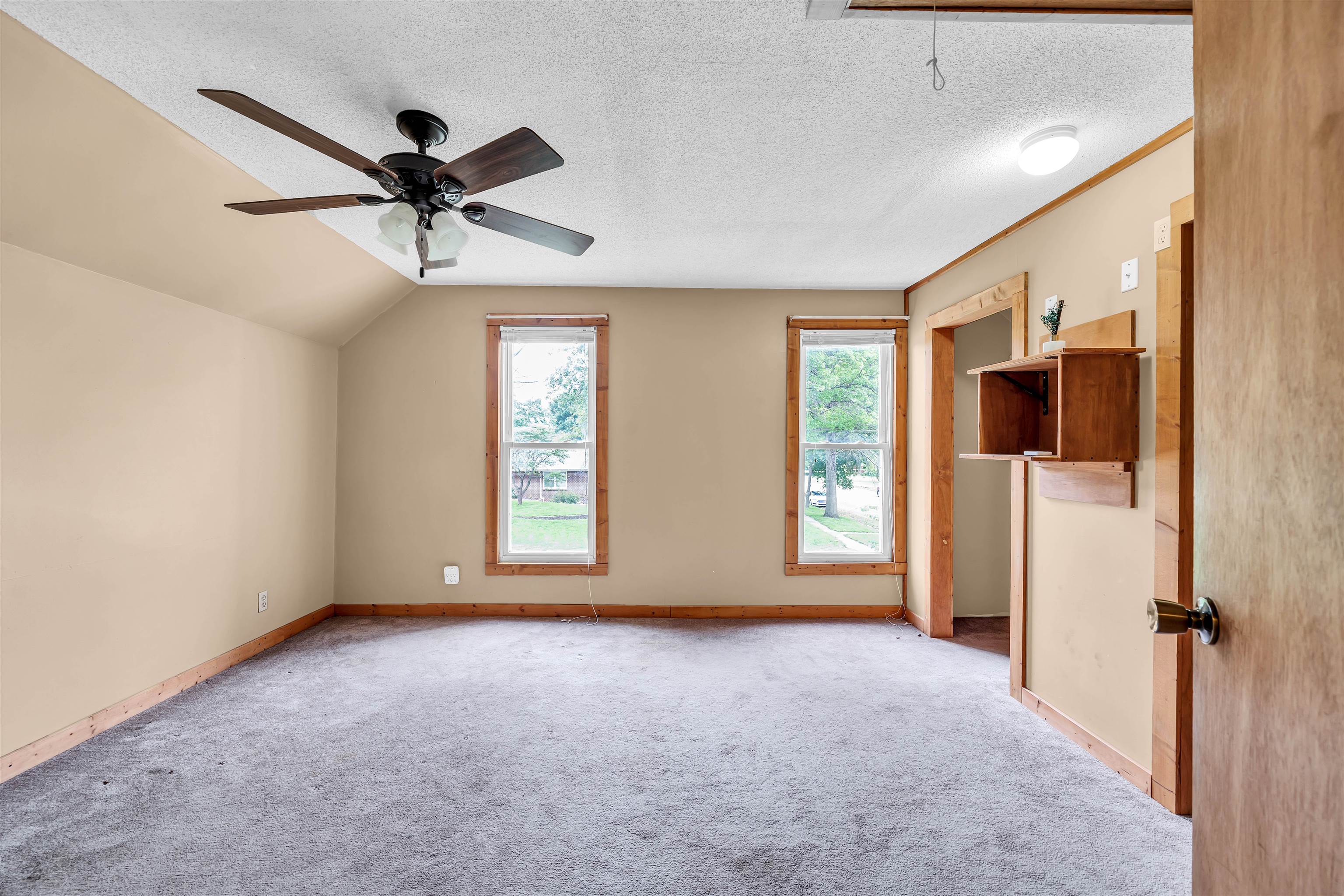 303 S Somerset St, Norwich, Virginia image 20