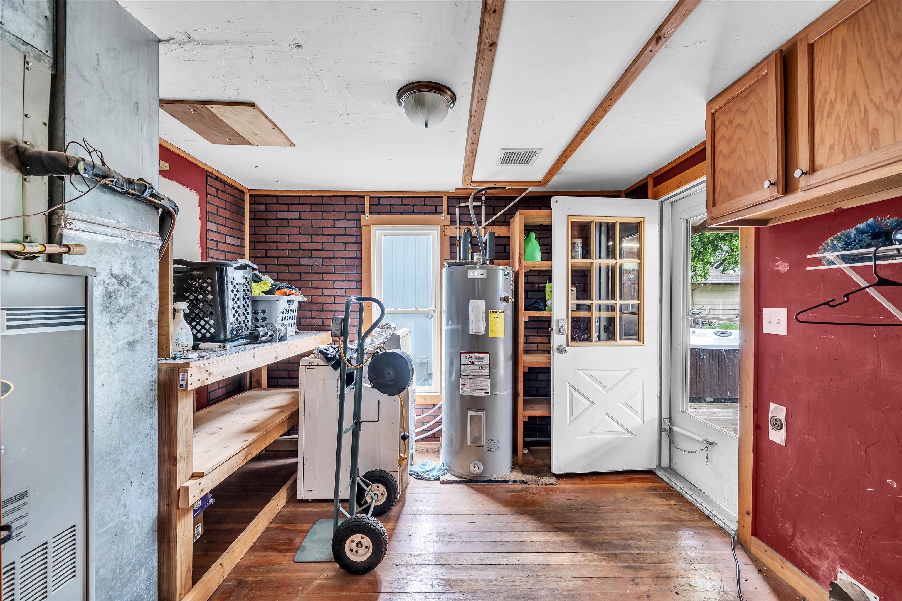 303 S Somerset St, Norwich, Virginia image 13