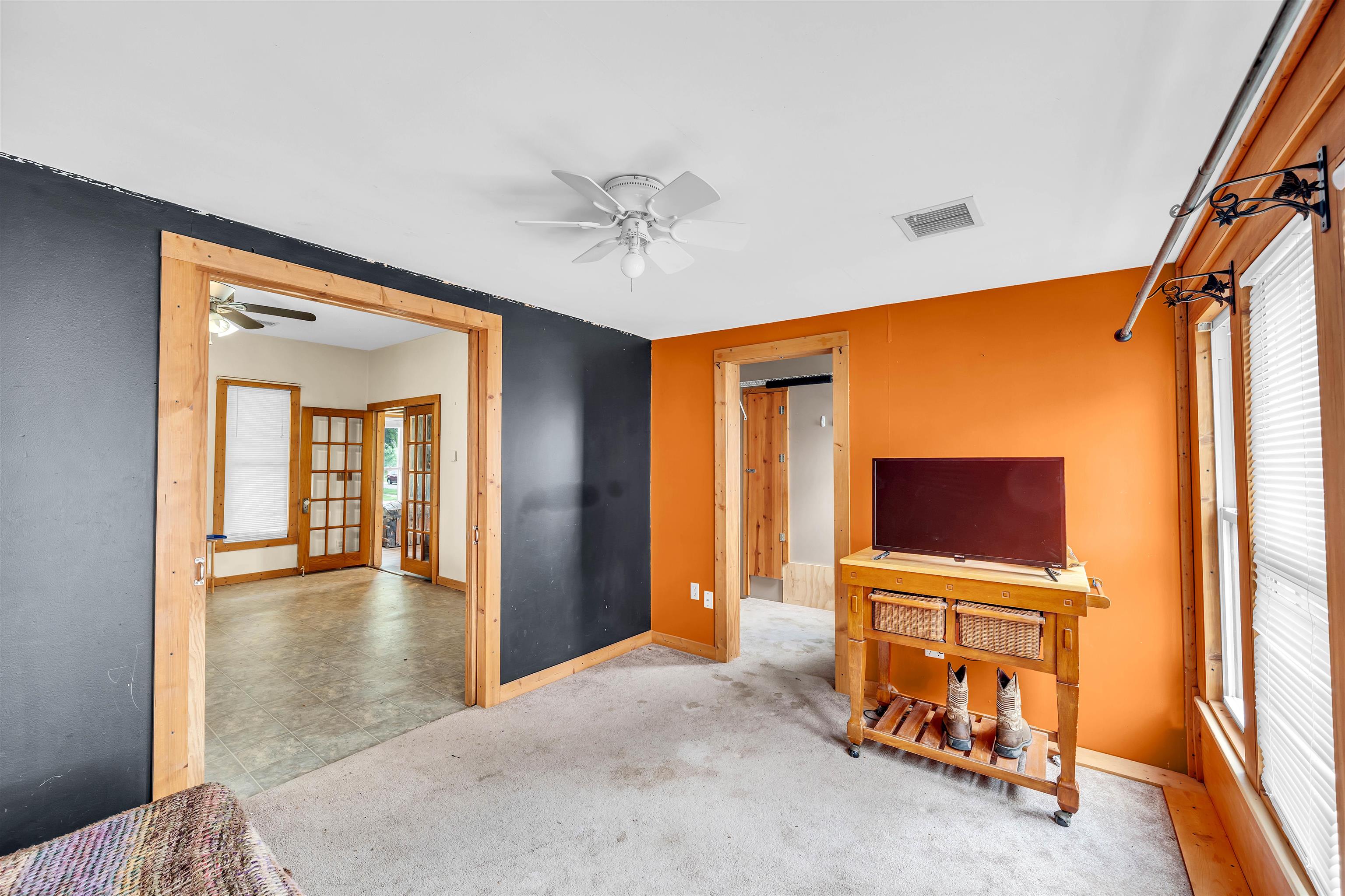 303 S Somerset St, Norwich, Virginia image 15