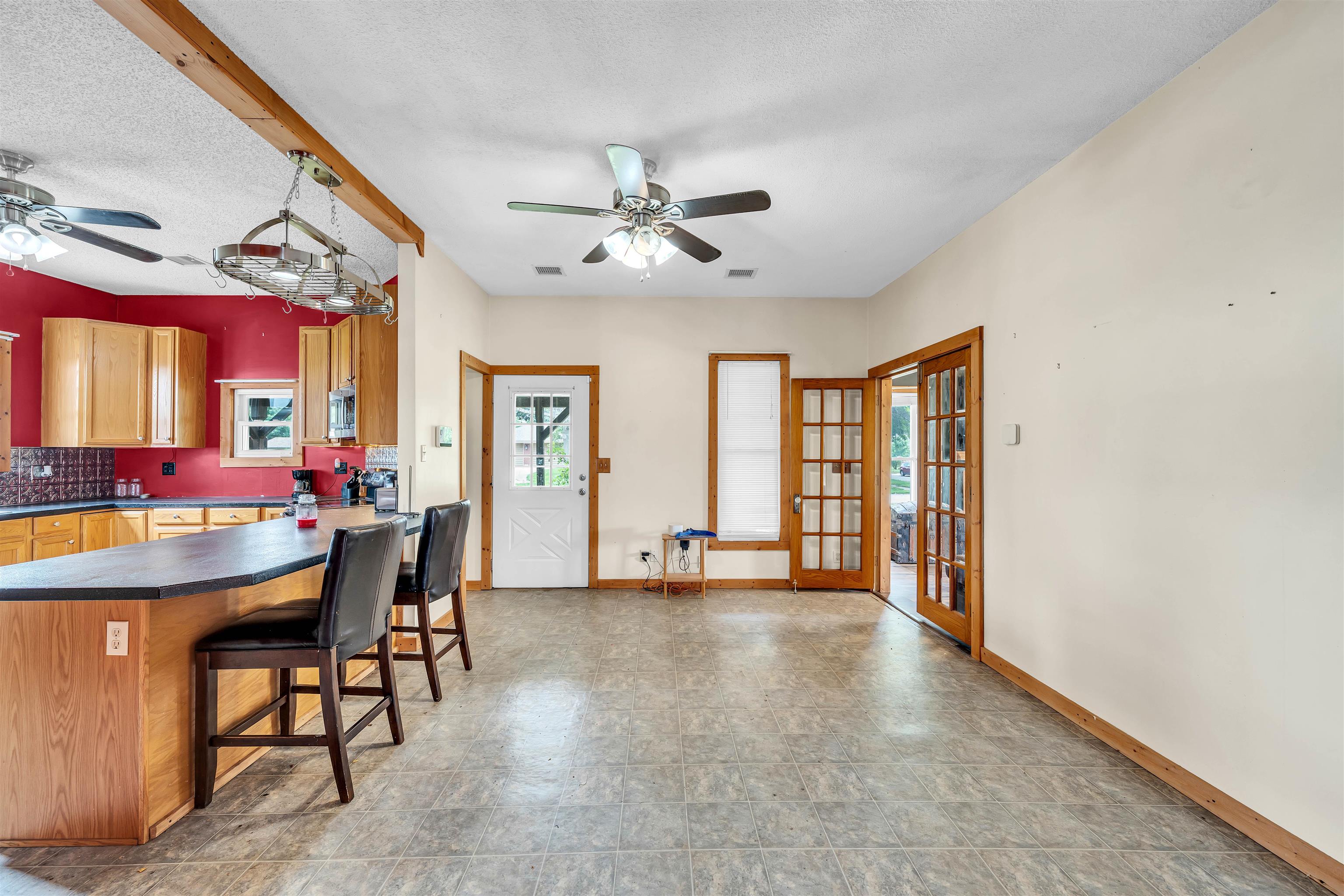 303 S Somerset St, Norwich, Virginia image 17