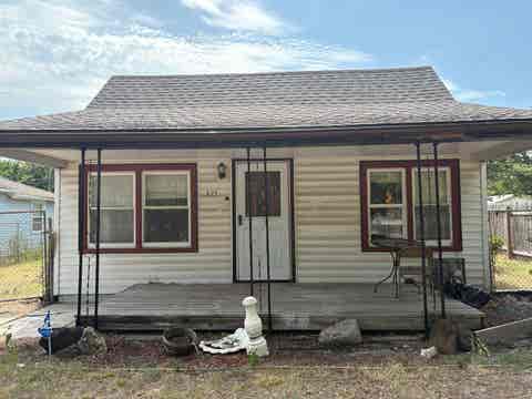 Homes For Sale - 601 S Richmond Ave<br/> Wichita, KS 67213