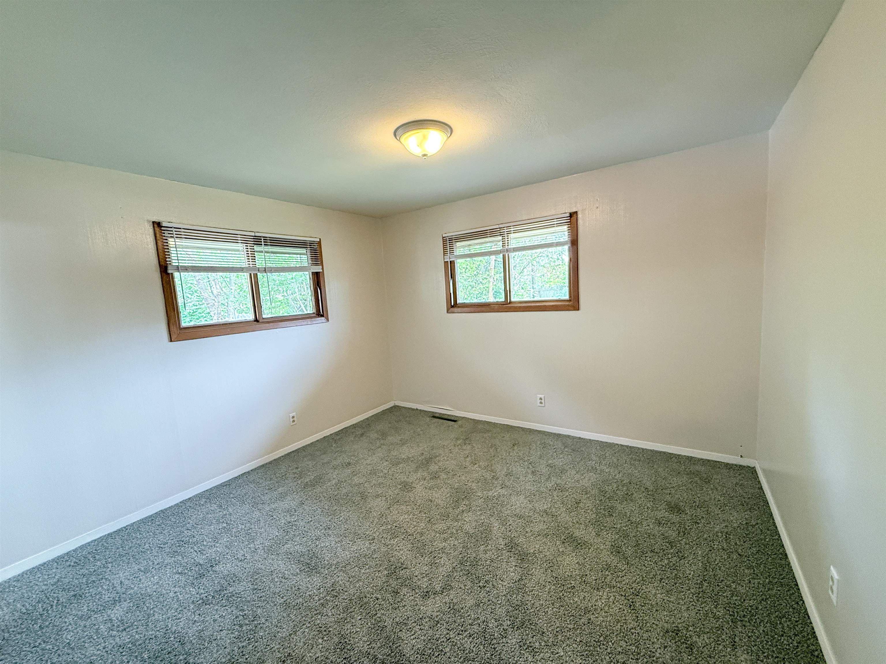 605 Catalina Dr, Hutchinson, Kansas image 13