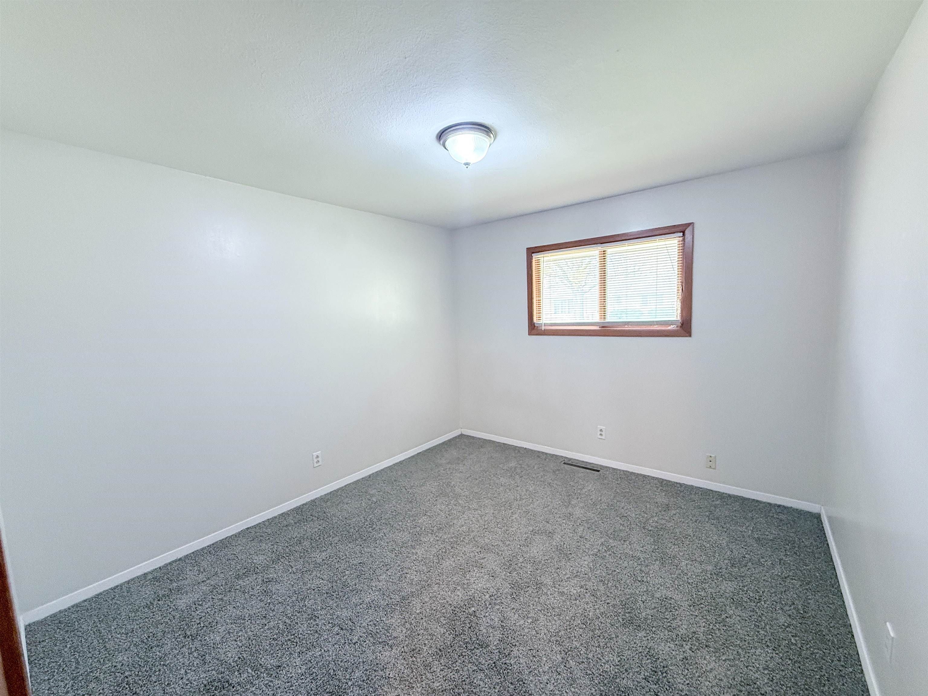 605 Catalina Dr, Hutchinson, Kansas image 7