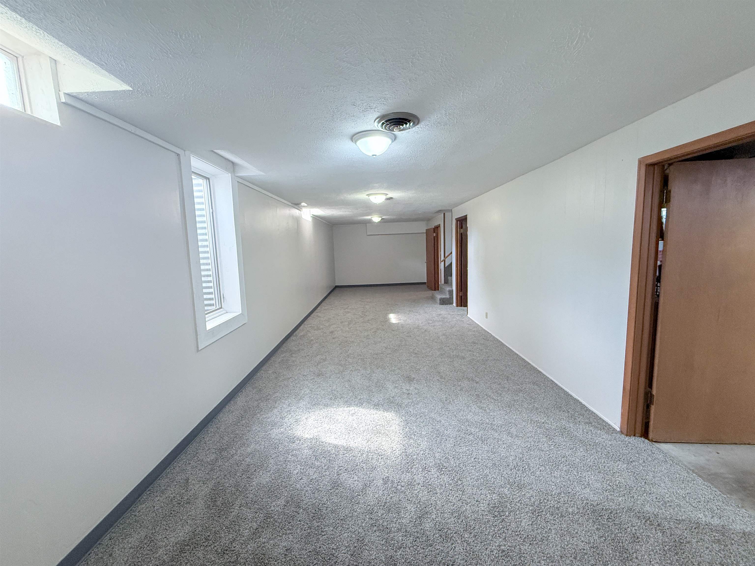 605 Catalina Dr, Hutchinson, Kansas image 14