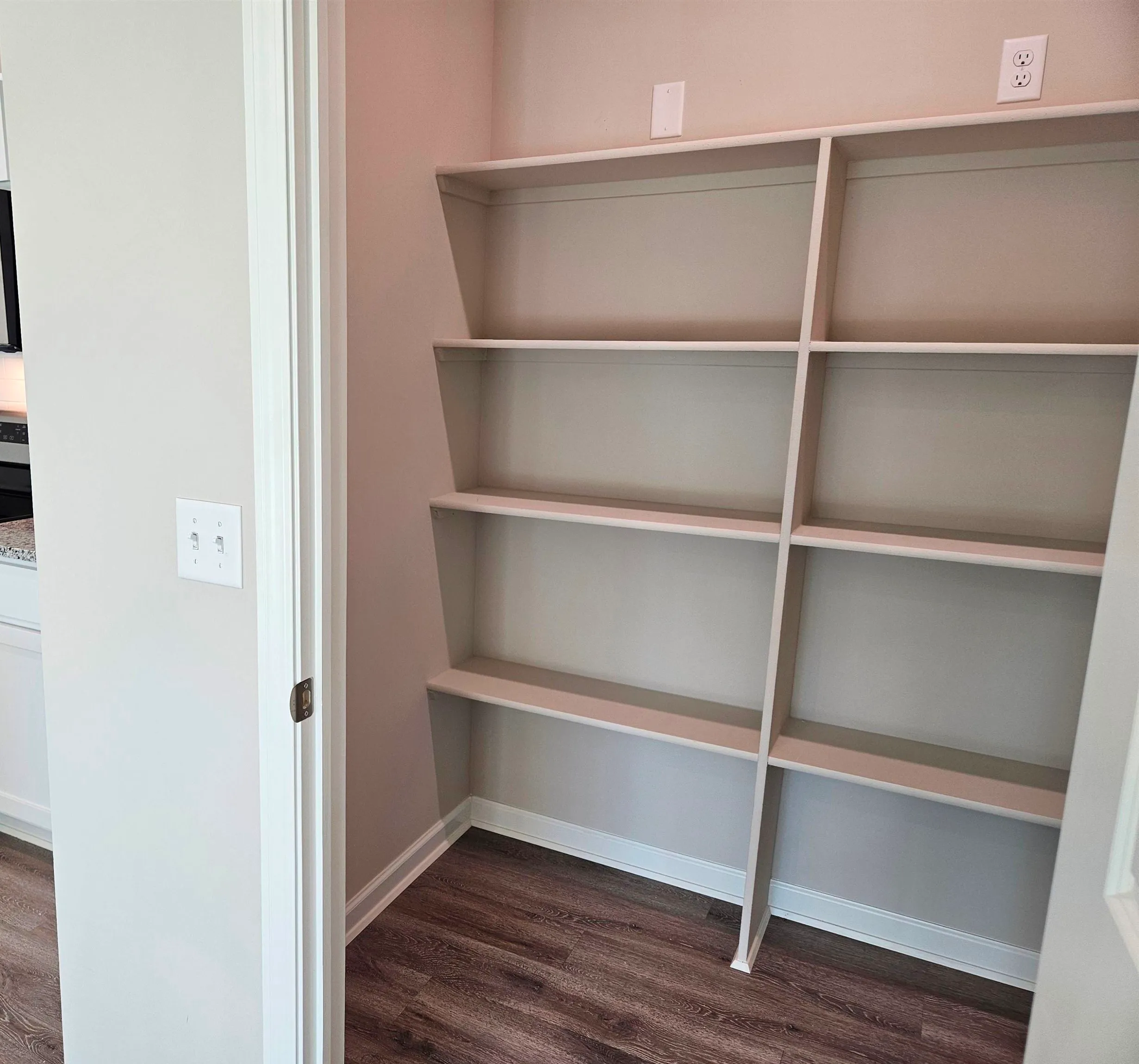 Garden Plain, Kansas 67050, United States, 4 Bedrooms Bedrooms, ,2 BathroomsBathrooms,Residential,Pending,47211