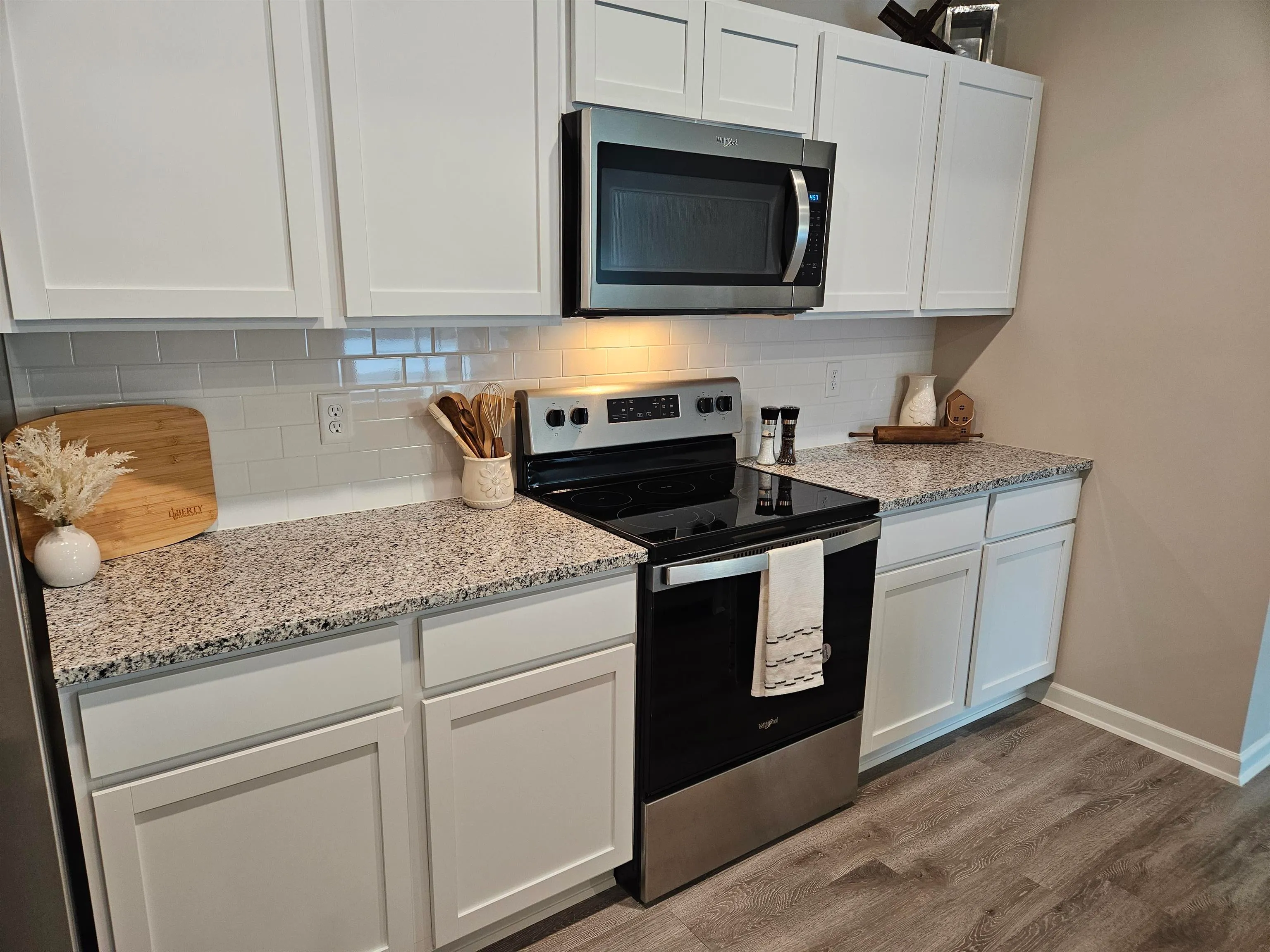 Garden Plain, Kansas 67050, United States, 4 Bedrooms Bedrooms, ,2 BathroomsBathrooms,Residential,Pending,47211