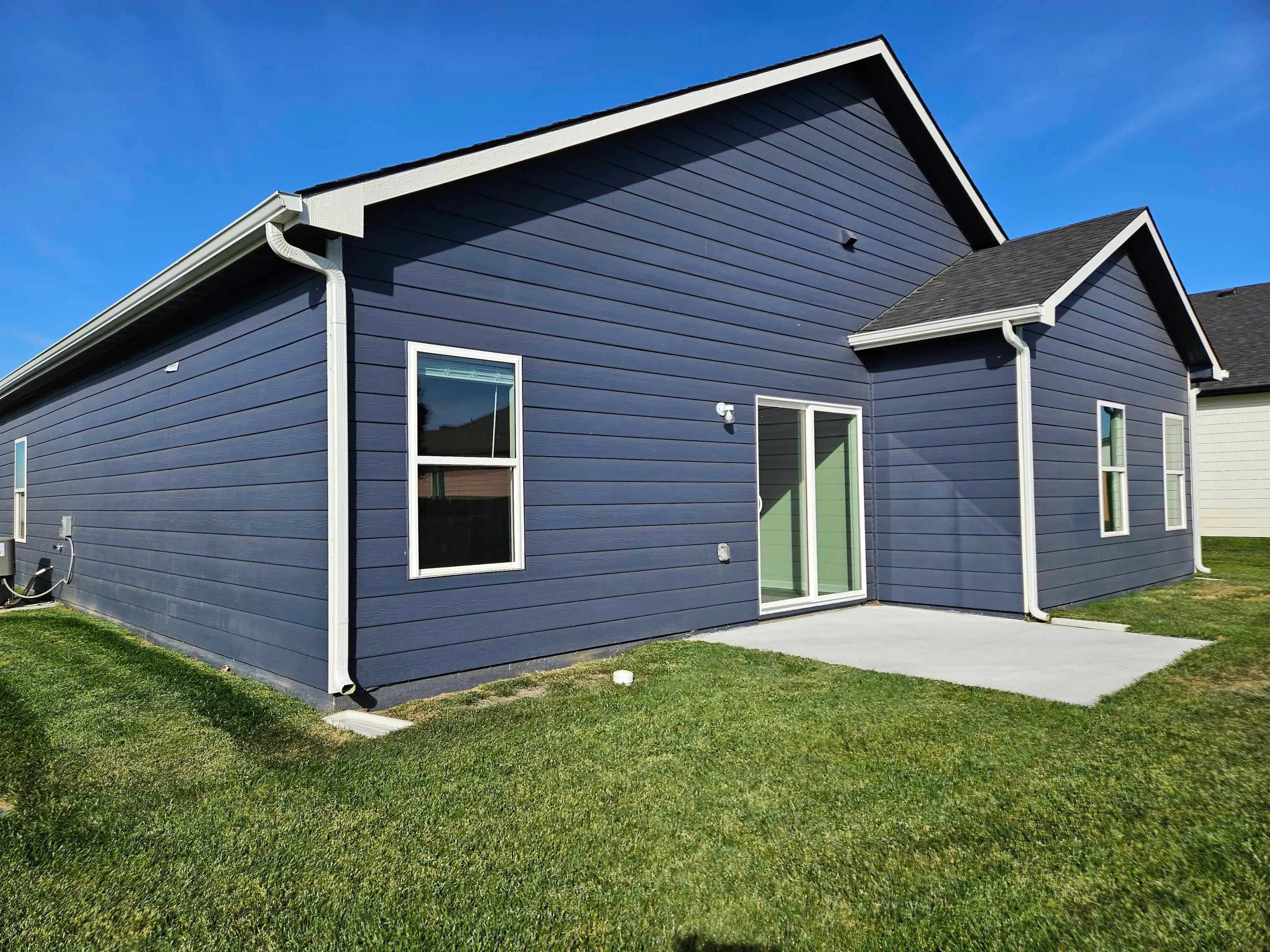 Garden Plain, Kansas 67050, United States, 4 Bedrooms Bedrooms, ,2 BathroomsBathrooms,Residential,Pending,47211