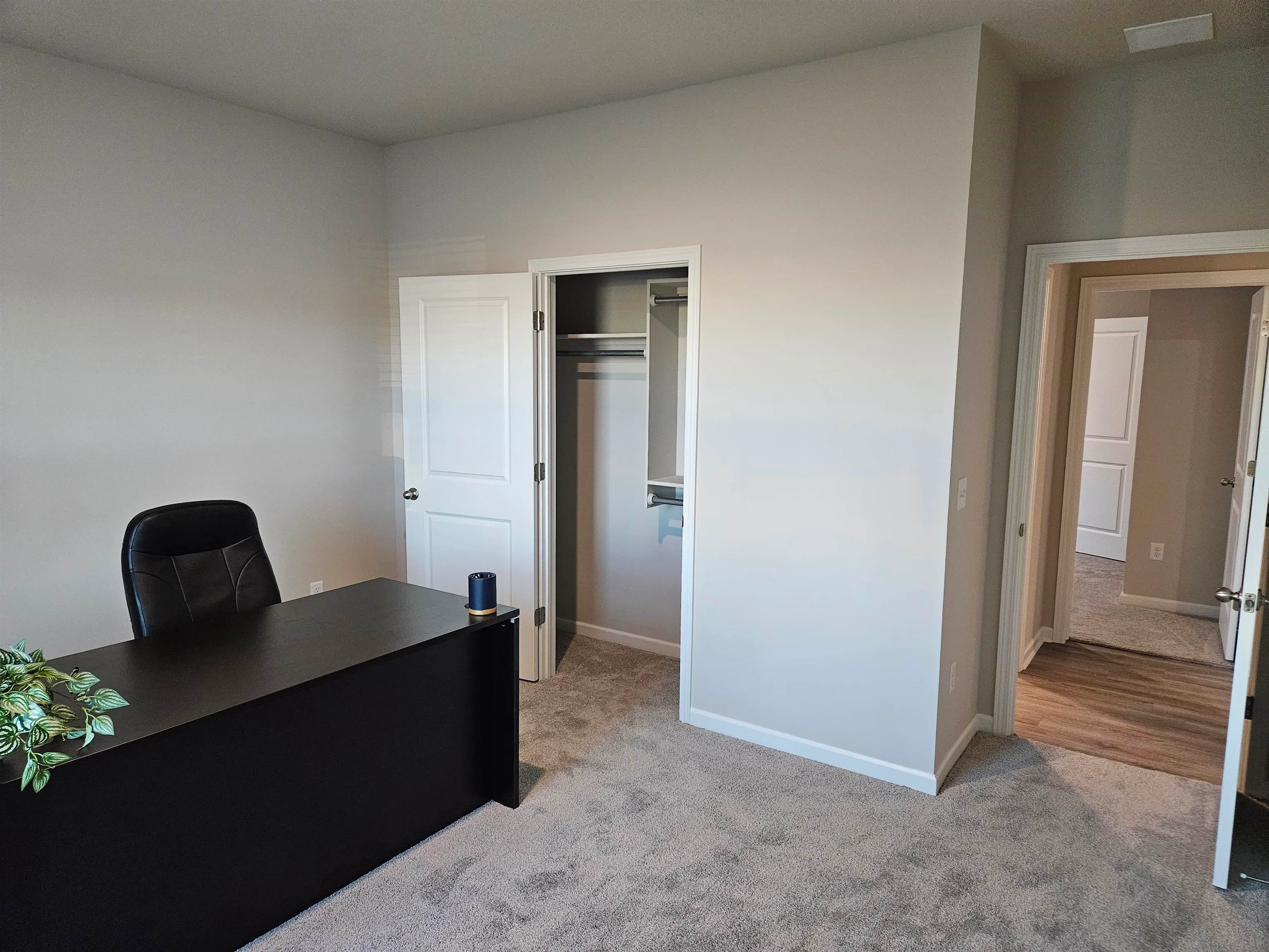 Garden Plain, Kansas 67050, United States, 4 Bedrooms Bedrooms, ,2 BathroomsBathrooms,Residential,Pending,47211