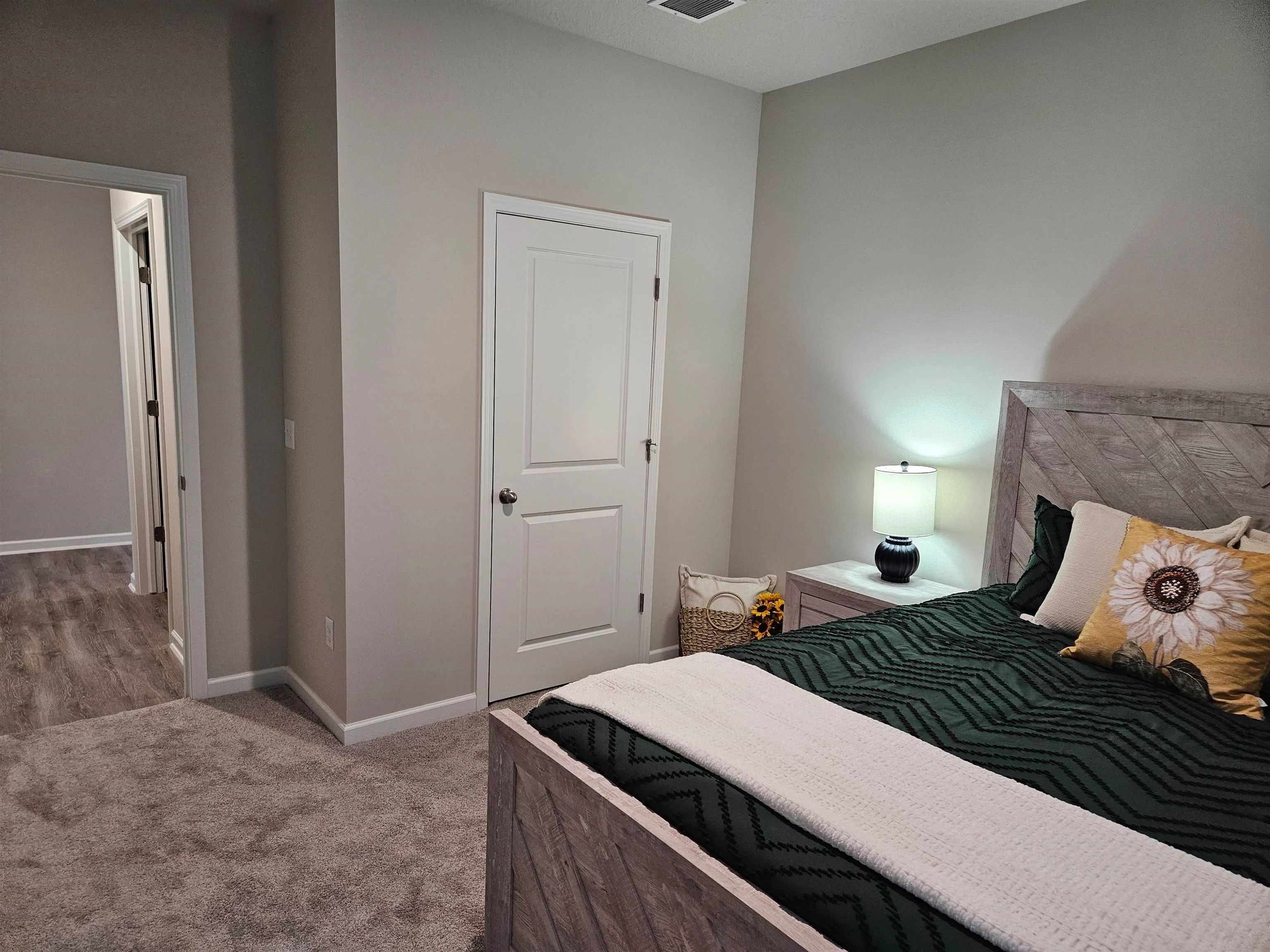 Garden Plain, Kansas 67050, United States, 4 Bedrooms Bedrooms, ,2 BathroomsBathrooms,Residential,Pending,47211