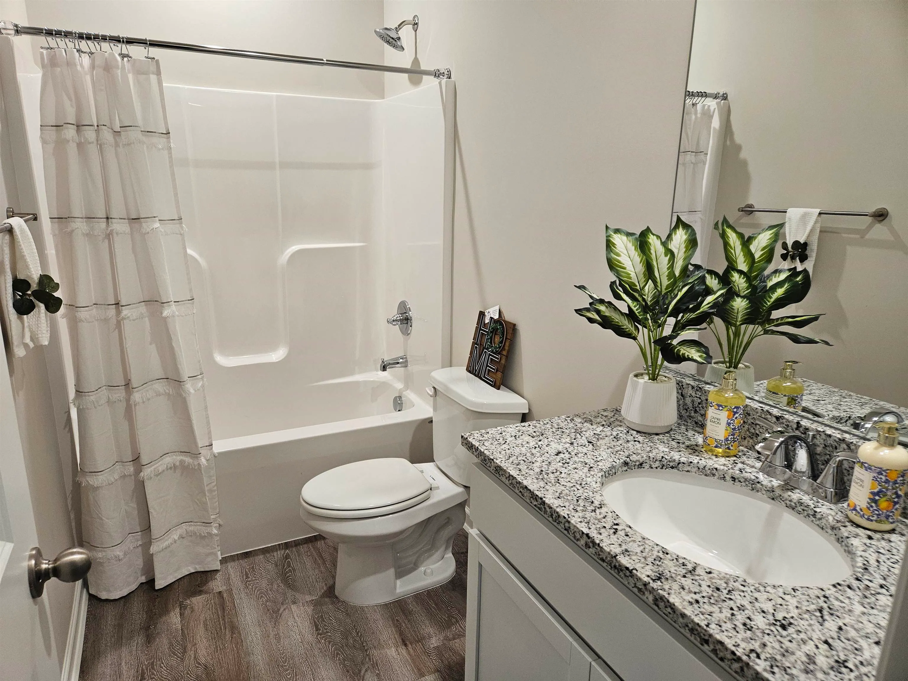 Garden Plain, Kansas 67050, United States, 4 Bedrooms Bedrooms, ,2 BathroomsBathrooms,Residential,Pending,47211