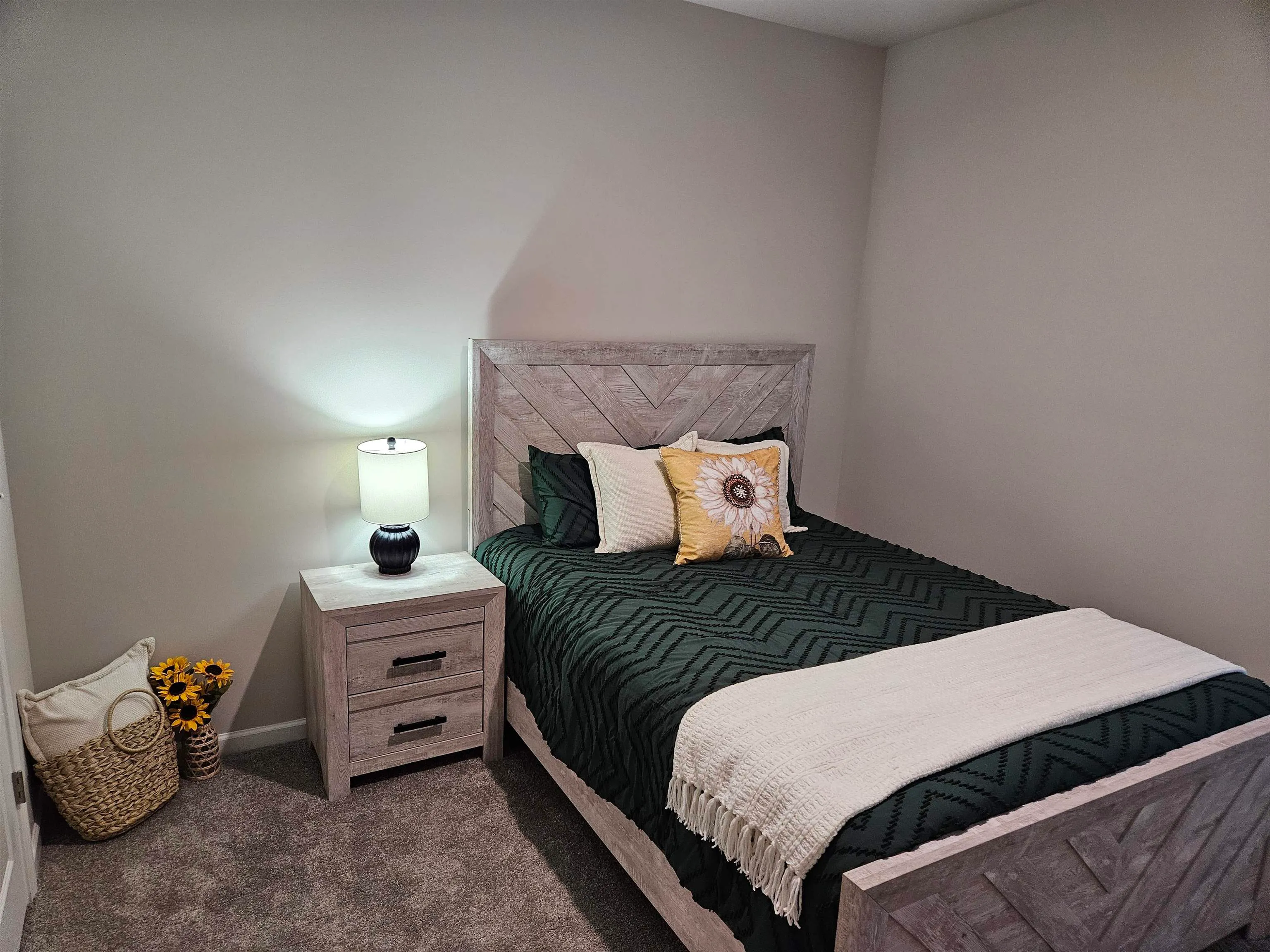 Garden Plain, Kansas 67050, United States, 4 Bedrooms Bedrooms, ,2 BathroomsBathrooms,Residential,Pending,47211