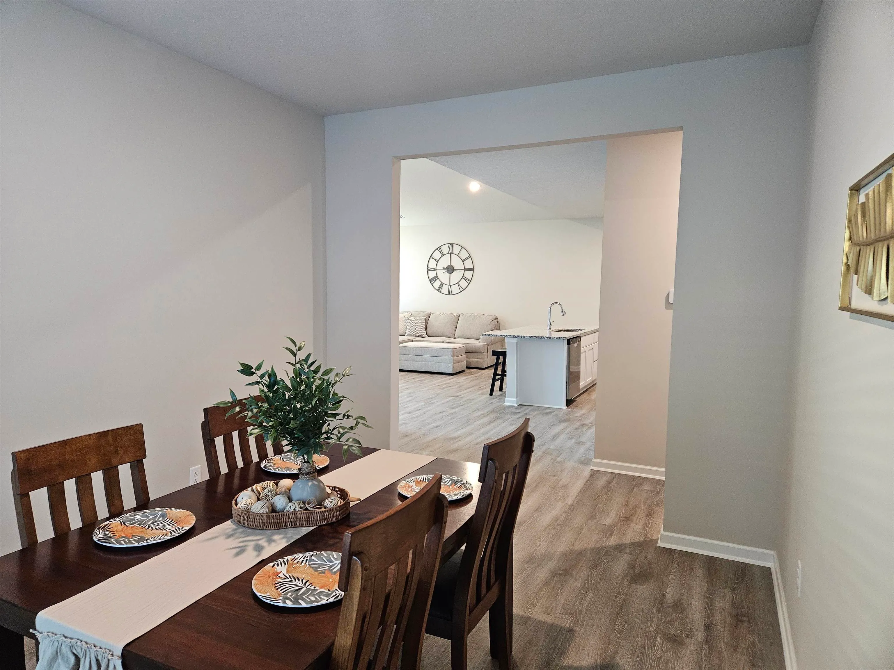 Garden Plain, Kansas 67050, United States, 4 Bedrooms Bedrooms, ,2 BathroomsBathrooms,Residential,Pending,47211