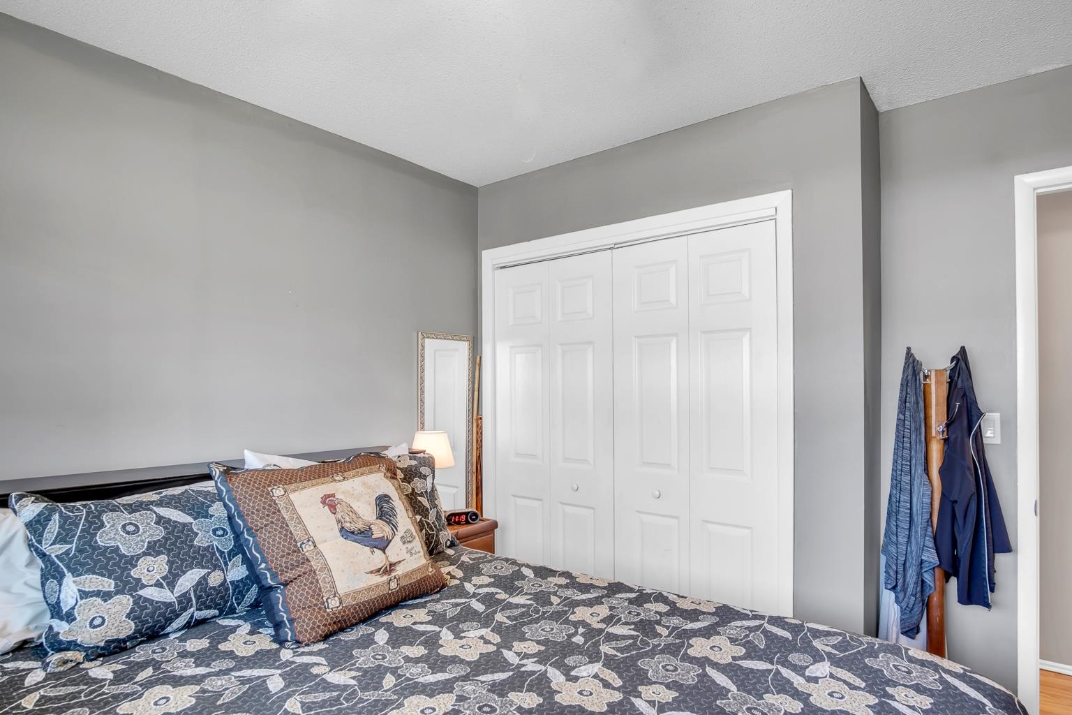 Newton, Kansas 67114, United States, 2 Bedrooms Bedrooms, ,2 BathroomsBathrooms,Residential,Pending,61896