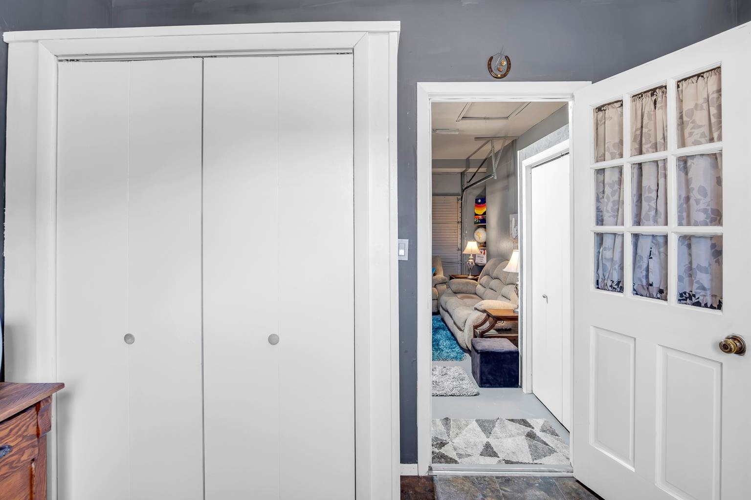 Newton, Kansas 67114, United States, 2 Bedrooms Bedrooms, ,2 BathroomsBathrooms,Residential,Pending,61896