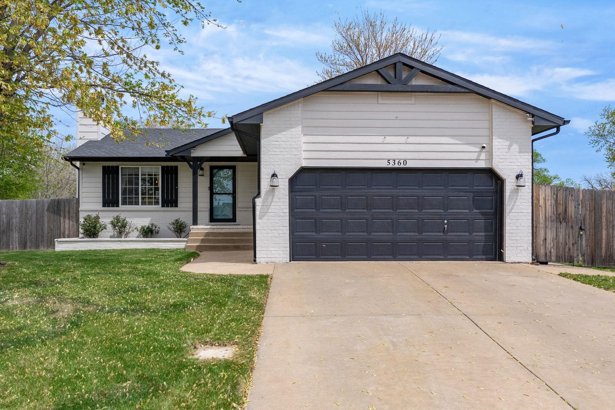 5360 S Stoneborough Ct, Wichita, Kansas image 3