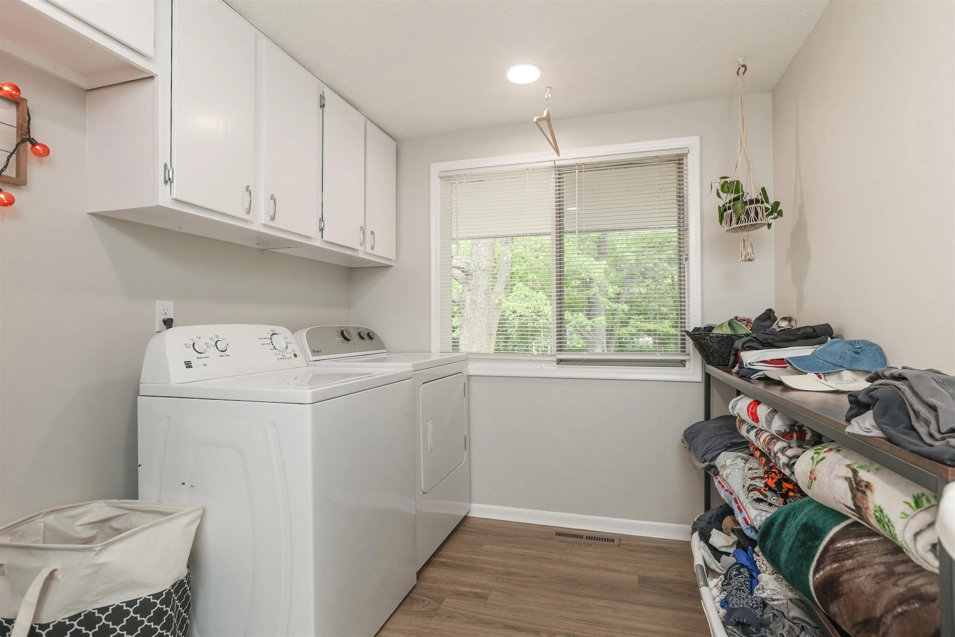 North Newton, Kansas 67117, United States, 2 Bedrooms Bedrooms, ,2 BathroomsBathrooms,Residential,Pending,144290