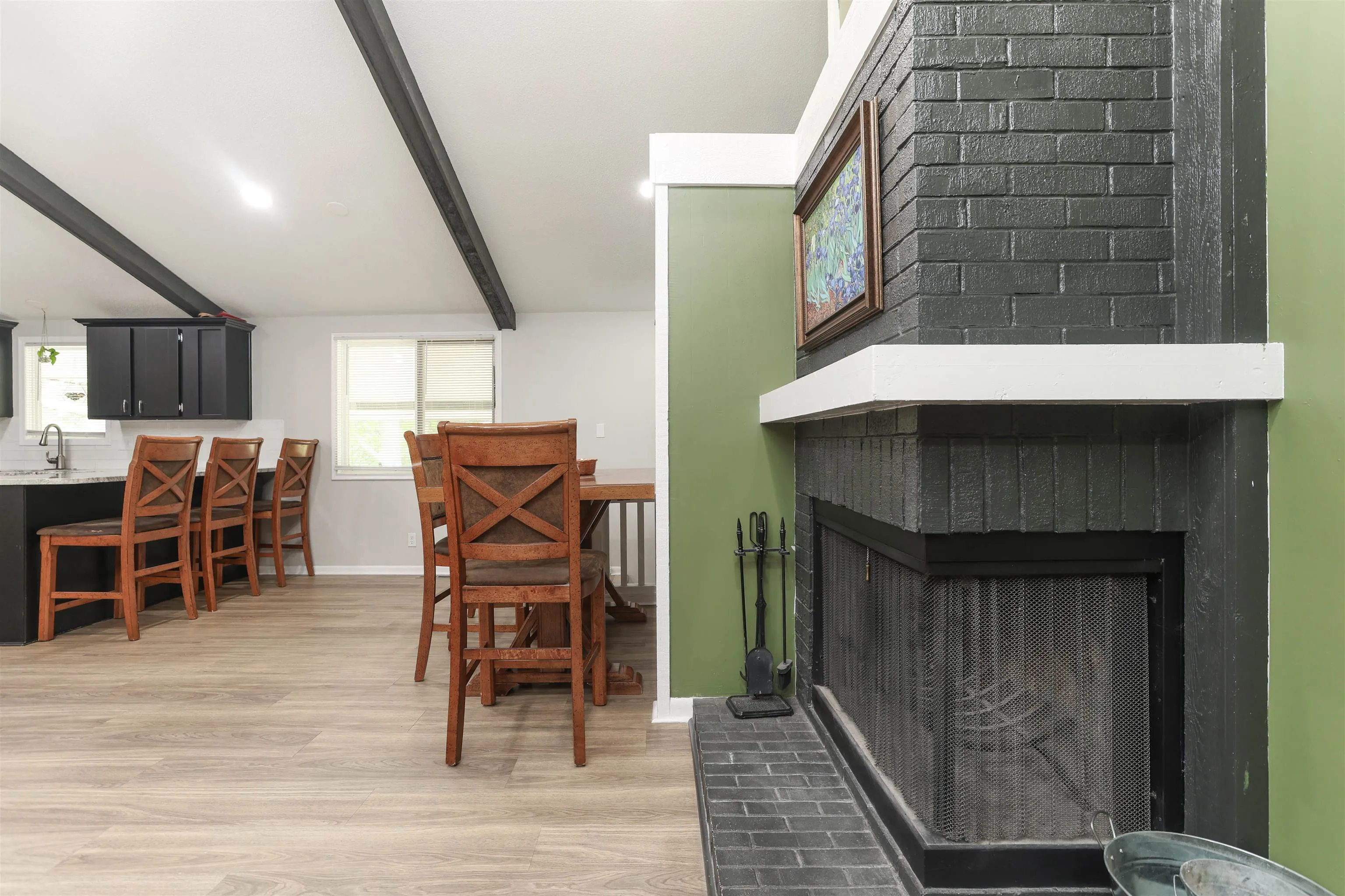 North Newton, Kansas 67117, United States, 2 Bedrooms Bedrooms, ,2 BathroomsBathrooms,Residential,Pending,144290