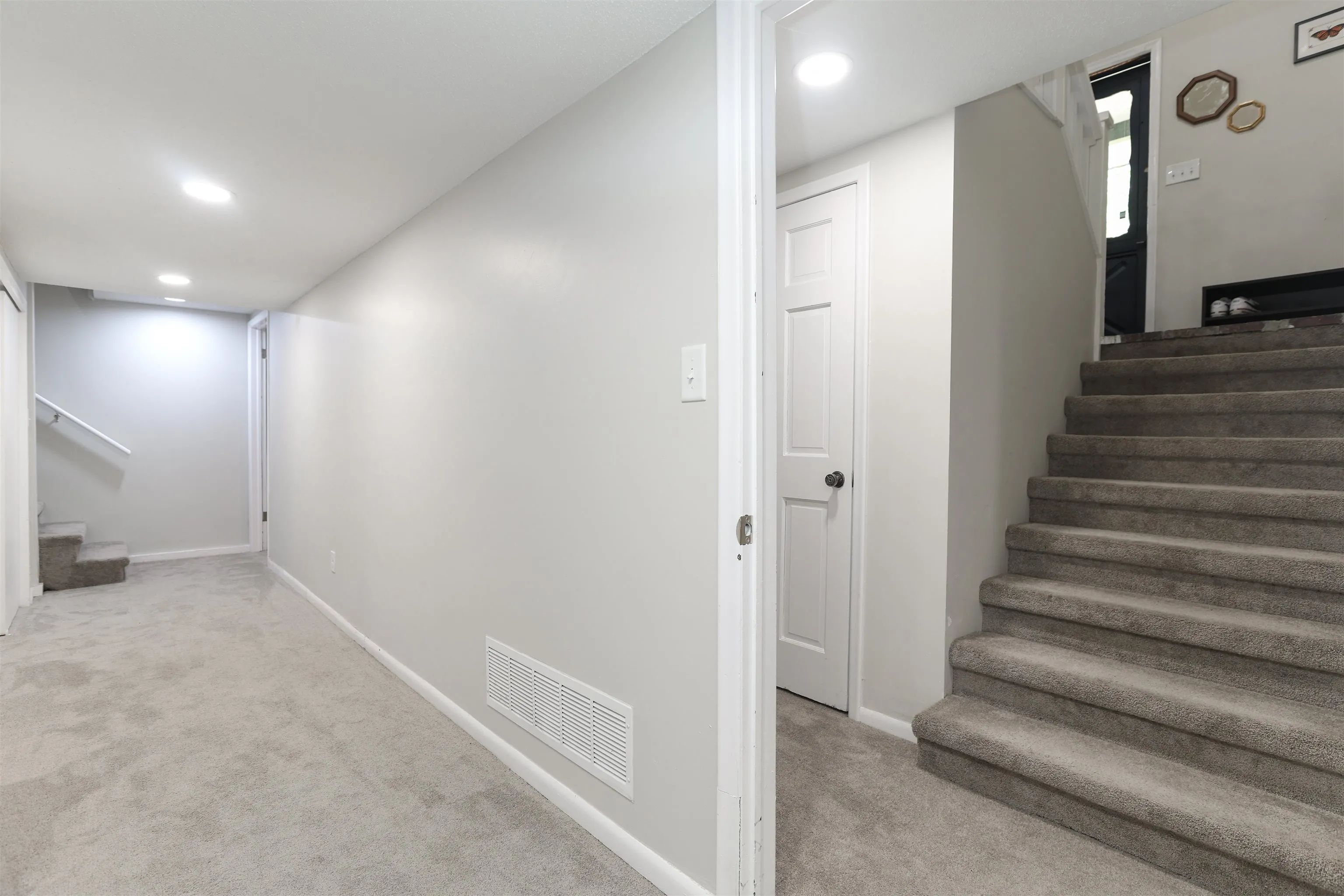 North Newton, Kansas 67117, United States, 2 Bedrooms Bedrooms, ,2 BathroomsBathrooms,Residential,Pending,144290