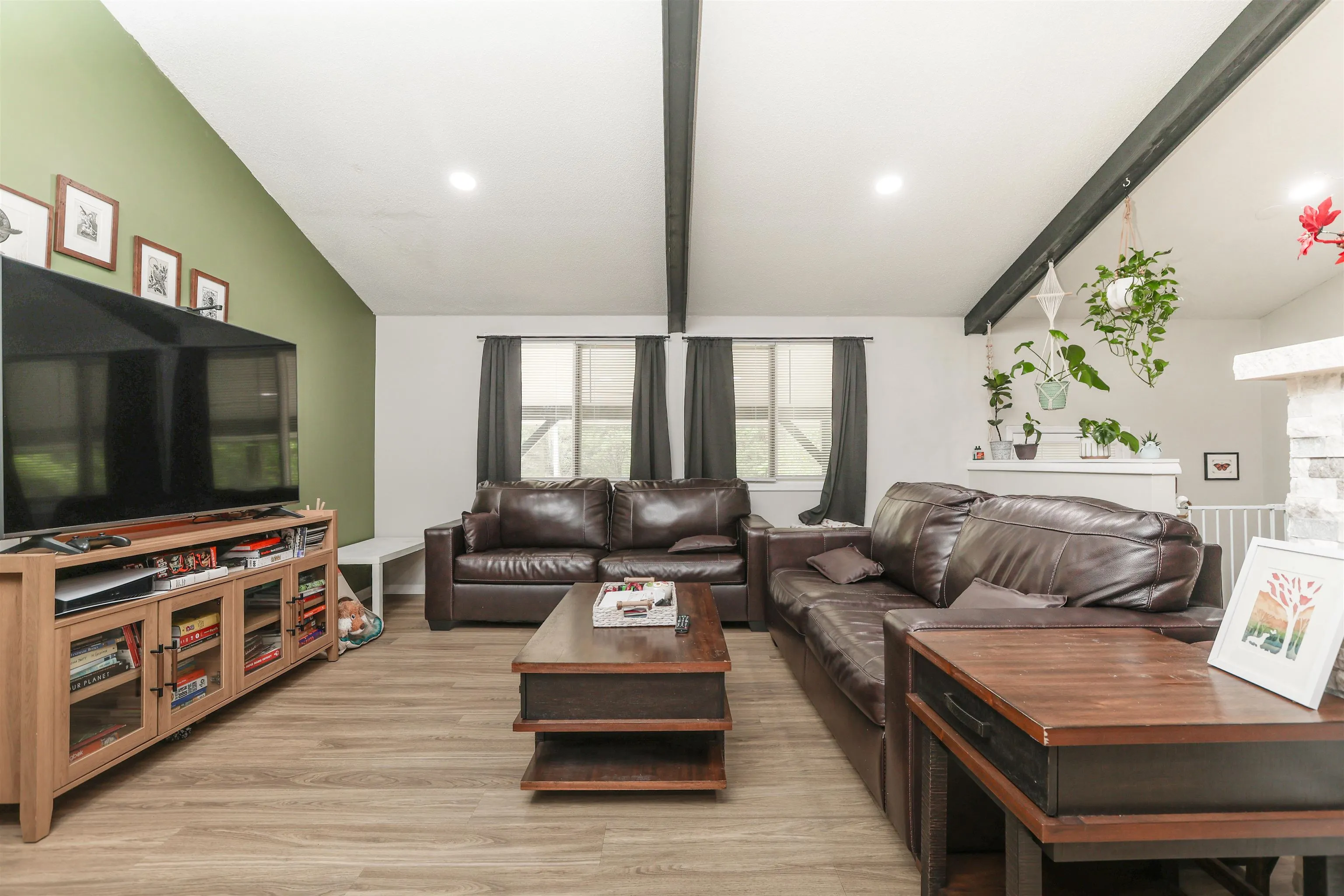 North Newton, Kansas 67117, United States, 2 Bedrooms Bedrooms, ,2 BathroomsBathrooms,Residential,Pending,144290