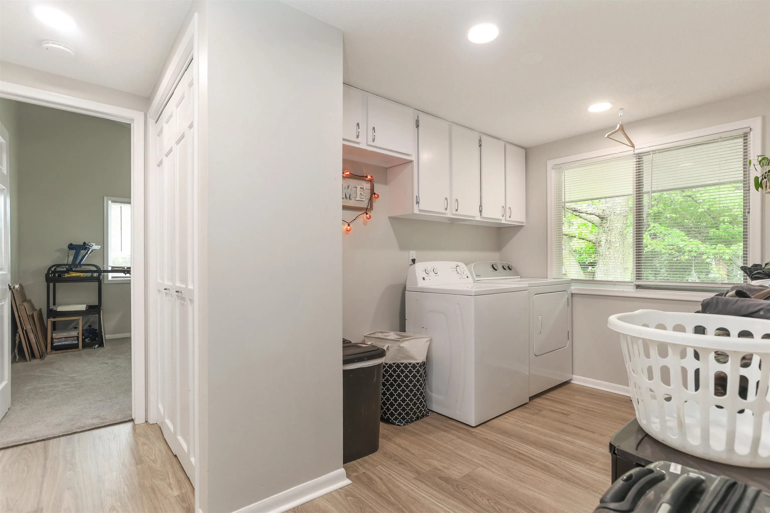 North Newton, Kansas 67117, United States, 2 Bedrooms Bedrooms, ,2 BathroomsBathrooms,Residential,Pending,144290