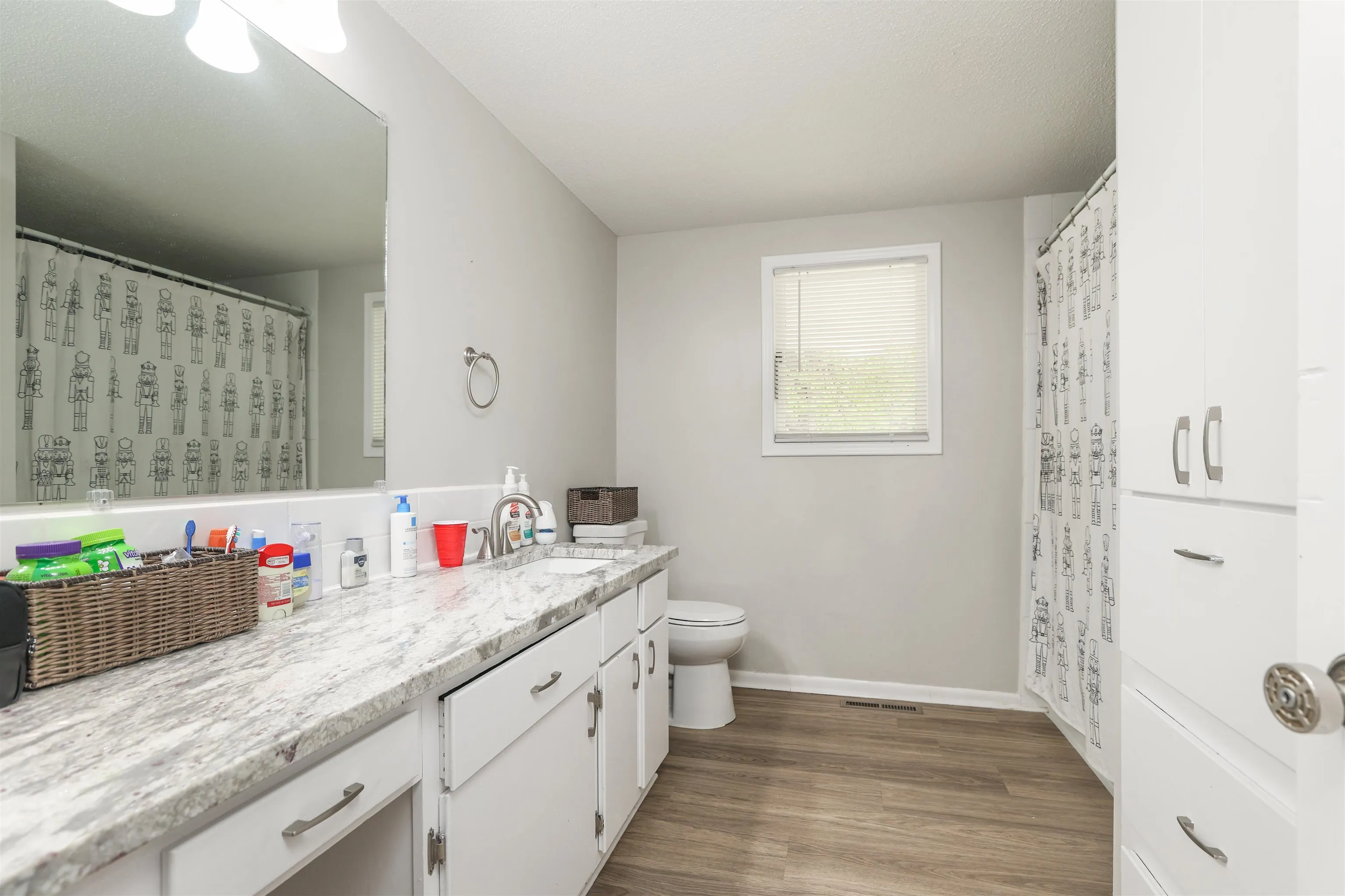 North Newton, Kansas 67117, United States, 2 Bedrooms Bedrooms, ,2 BathroomsBathrooms,Residential,Pending,144290