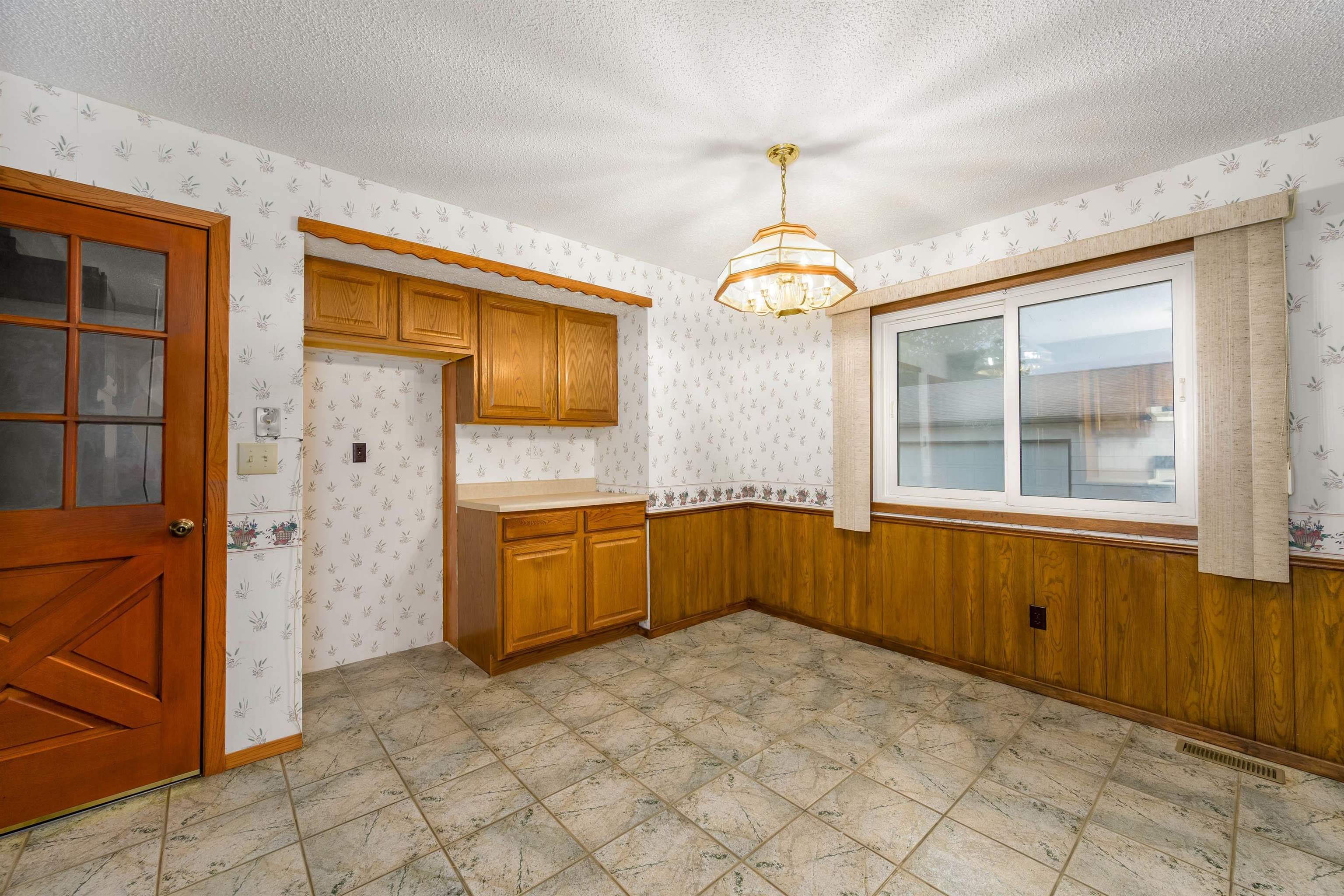 323 S Sunnyside Rd, Haysville, Kansas image 11