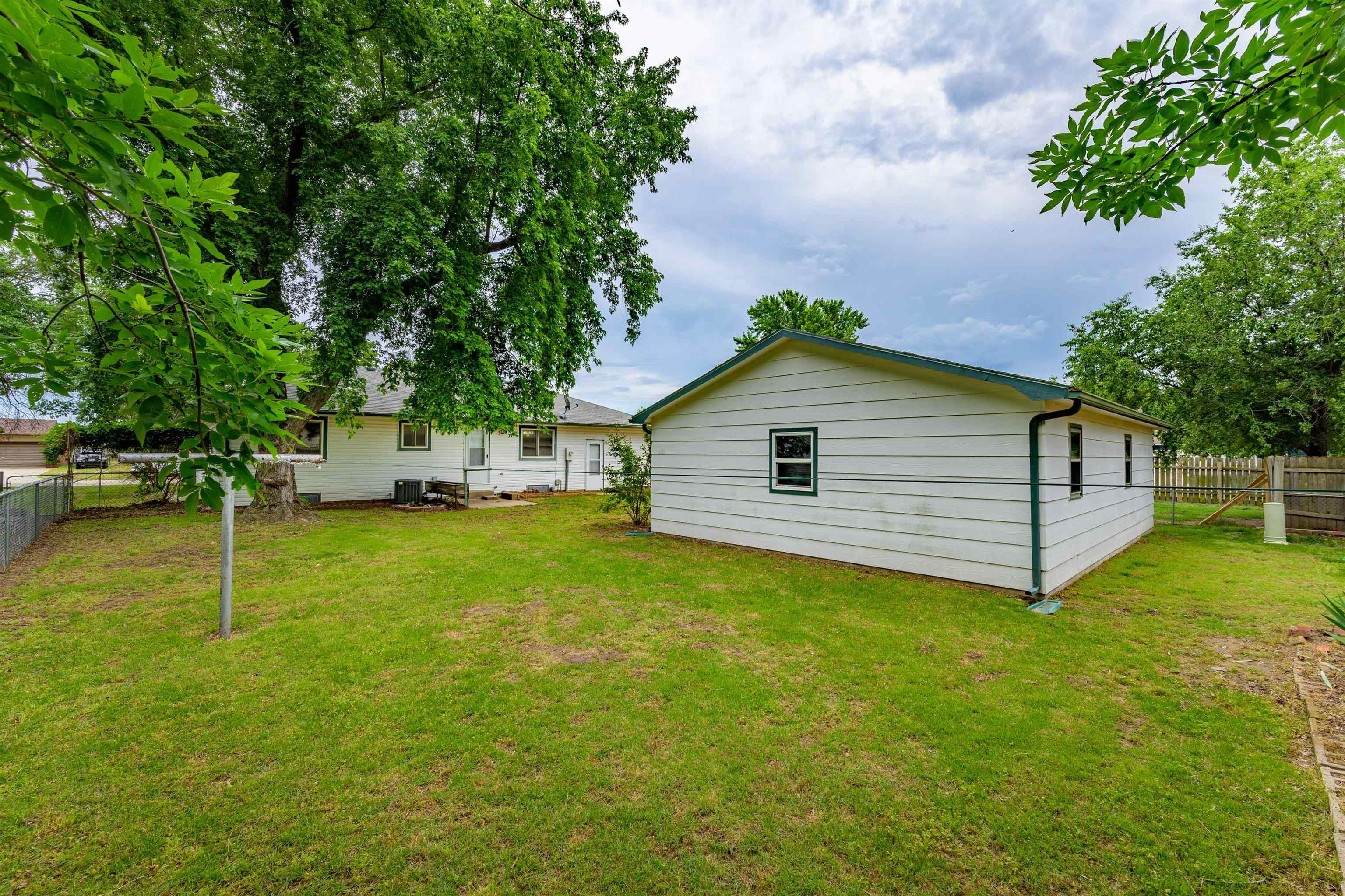 323 S Sunnyside Rd, Haysville, Kansas image 32