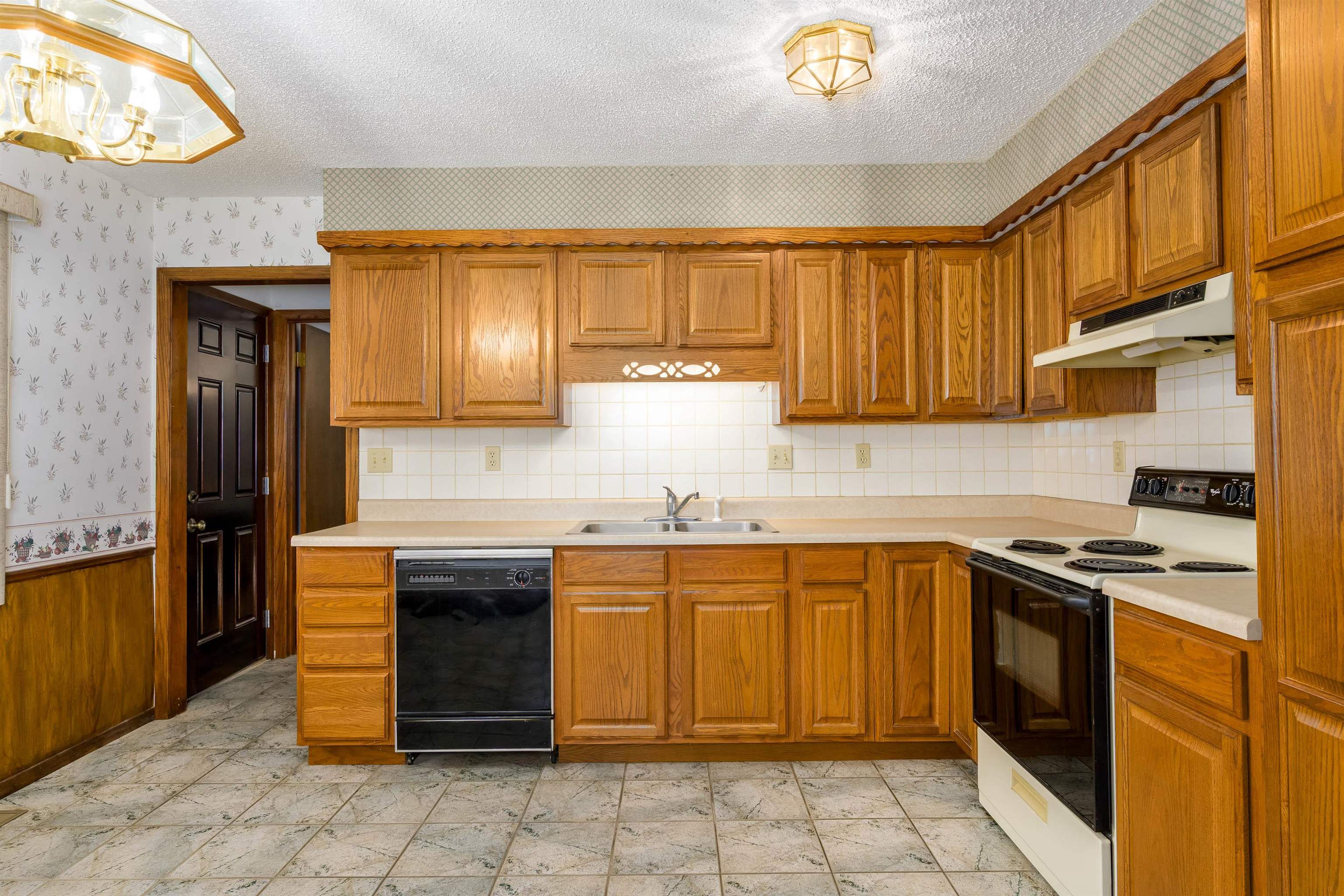 323 S Sunnyside Rd, Haysville, Kansas image 13