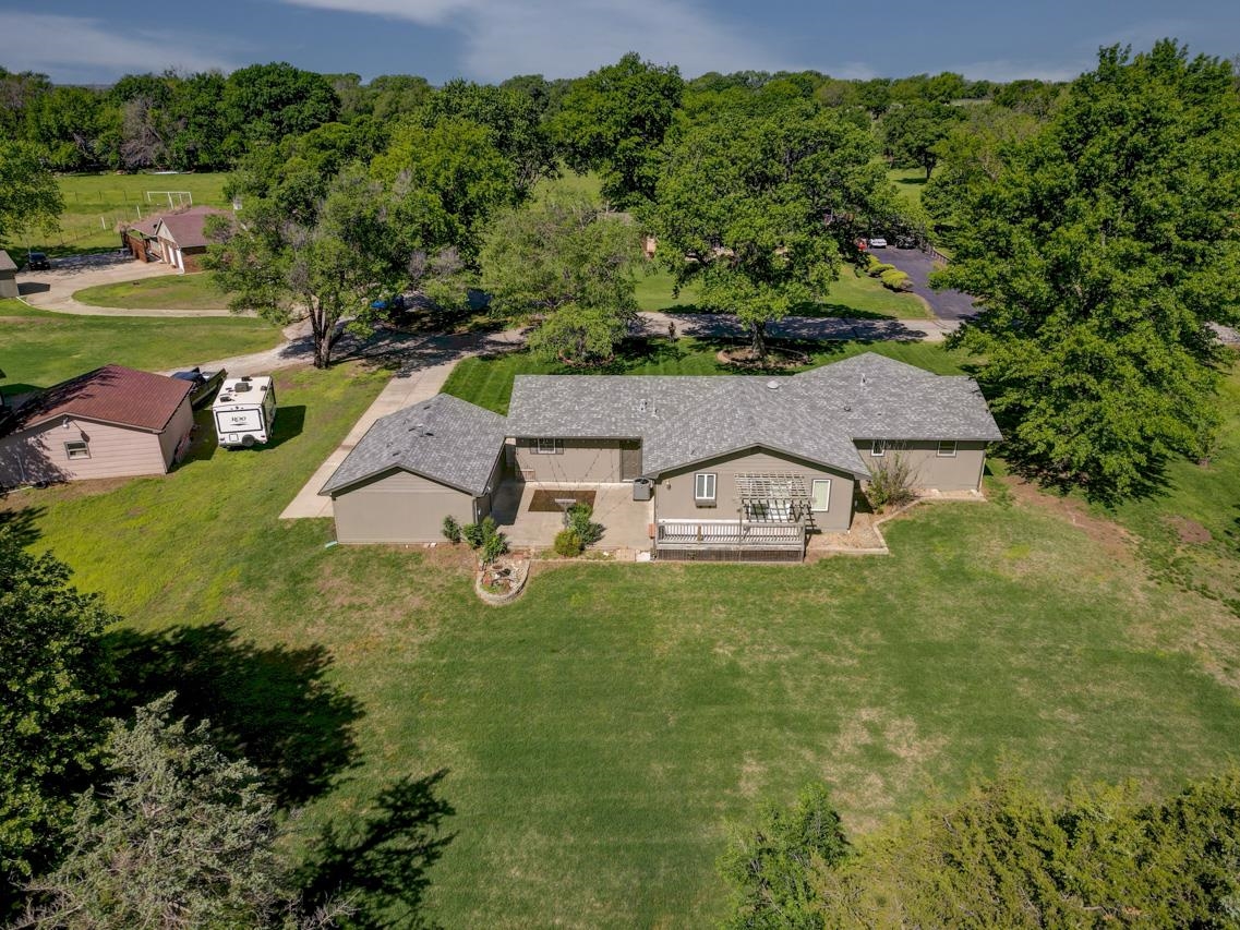 2300 N Timber Lane Dr, Arkansas City, Kansas image 2