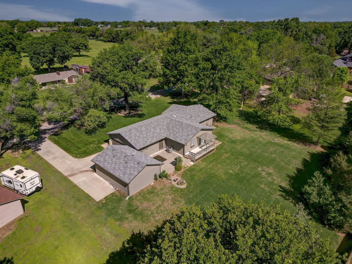 2300 N Timber Lane Dr, Arkansas City, Kansas image 3
