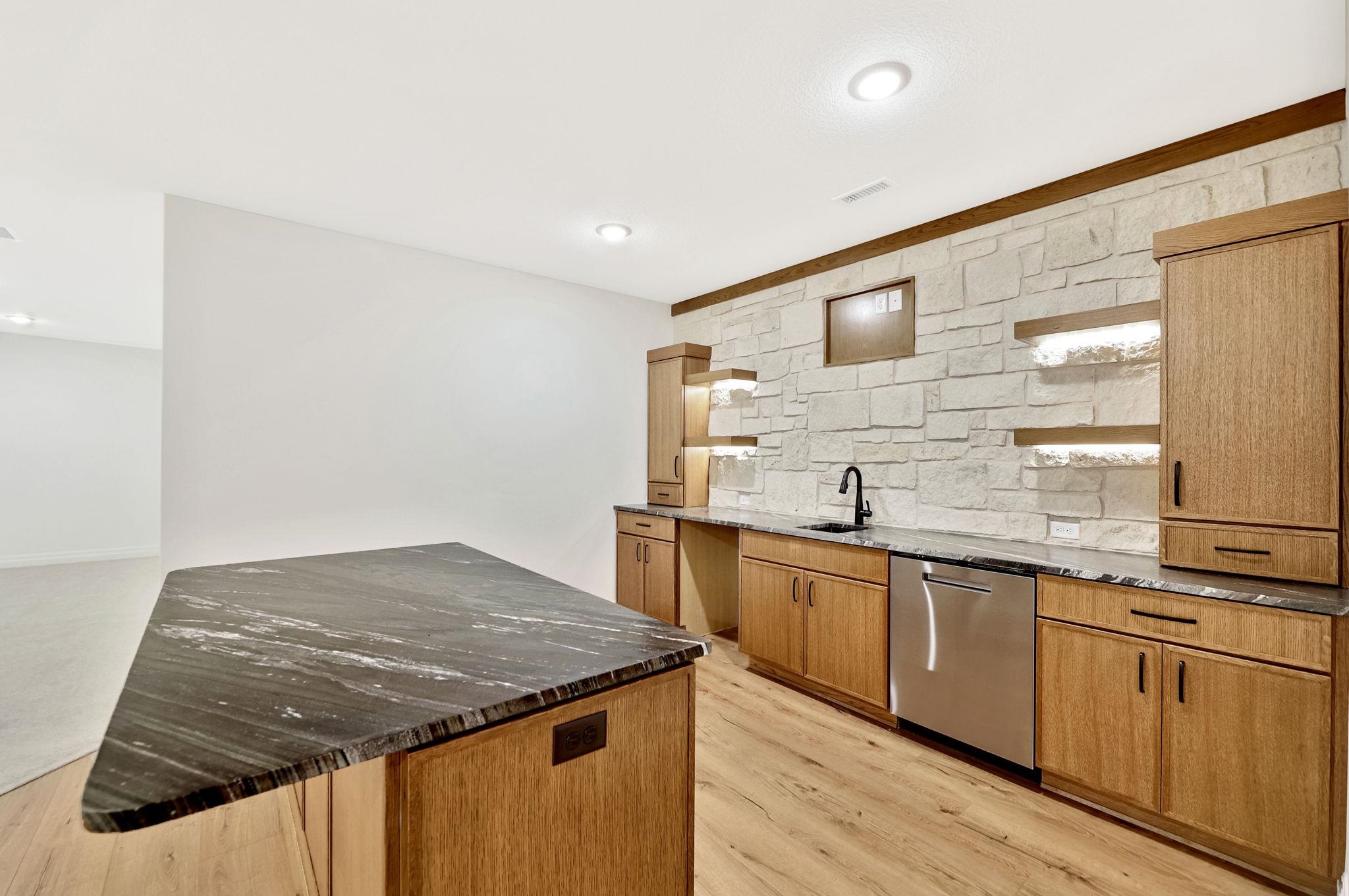 3346 N Bedford Court, Wichita, Kansas image 32
