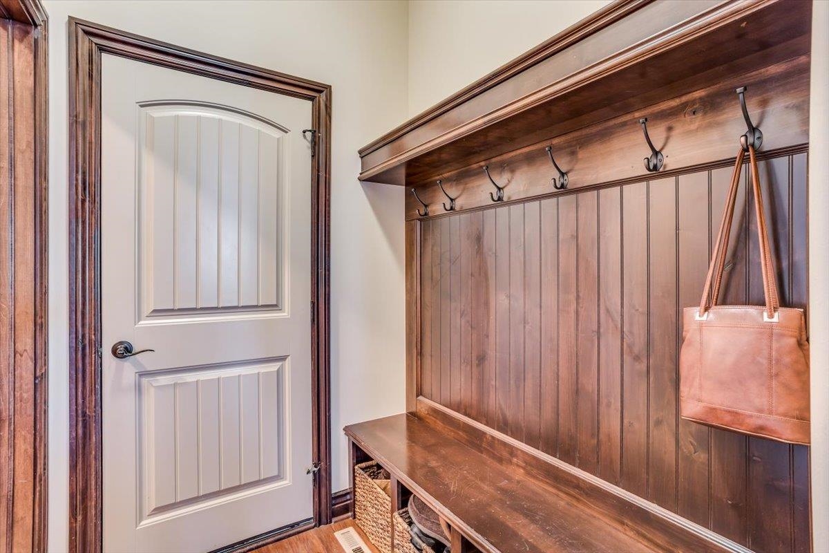 2425 N Sawgrass Ct, Derby, Kansas image 16
