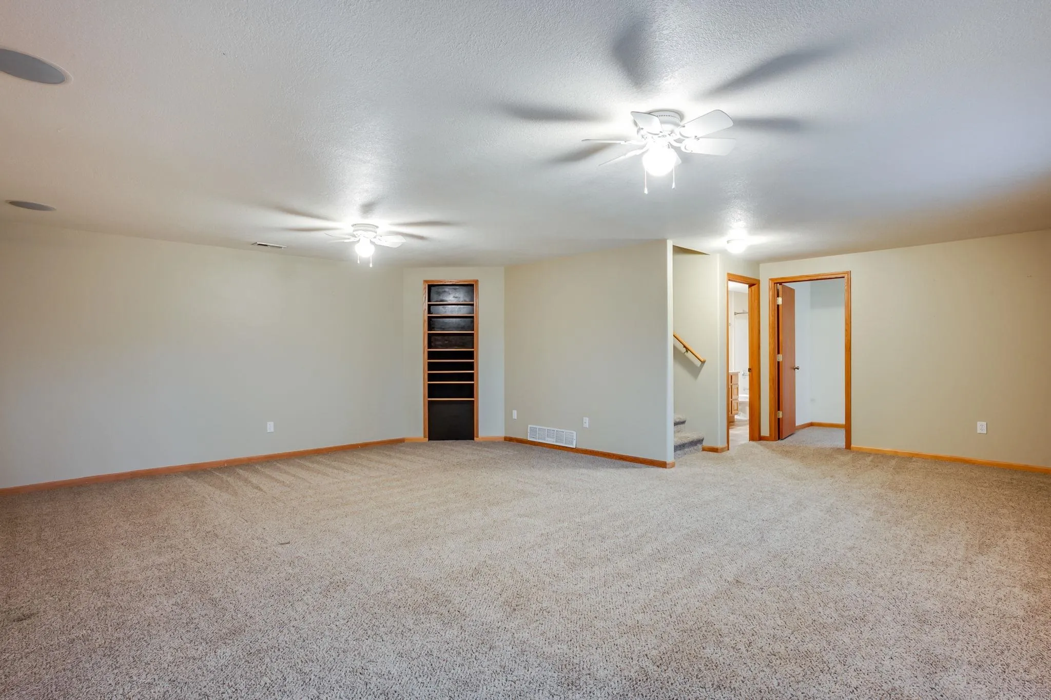 Wichita, Kansas 67209, United States, 3 Bedrooms Bedrooms, ,3 BathroomsBathrooms,Residential,Pending,247602