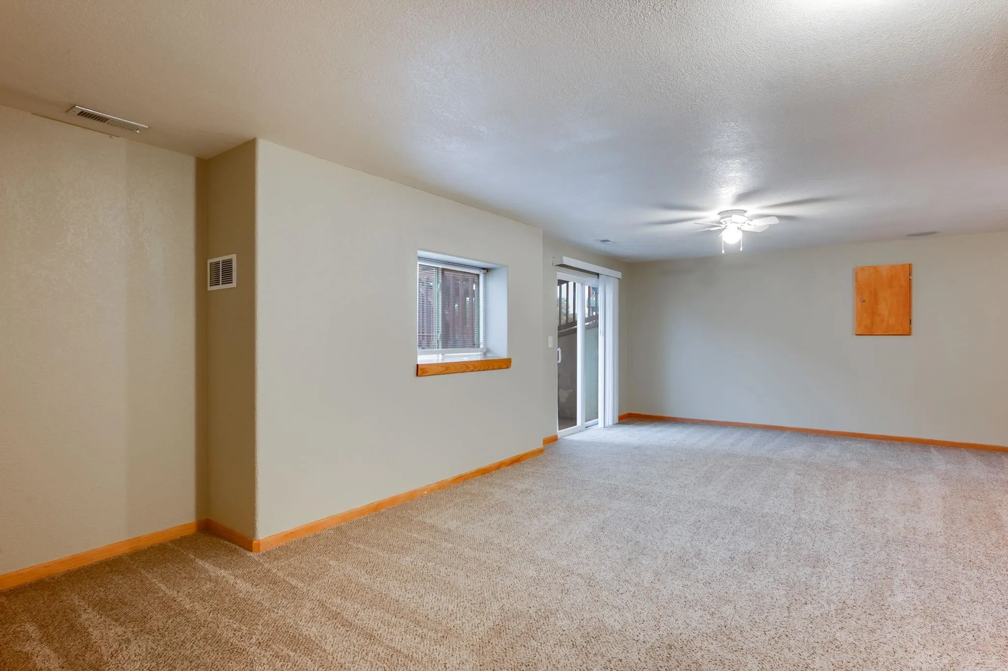 Wichita, Kansas 67209, United States, 3 Bedrooms Bedrooms, ,3 BathroomsBathrooms,Residential,Pending,247602