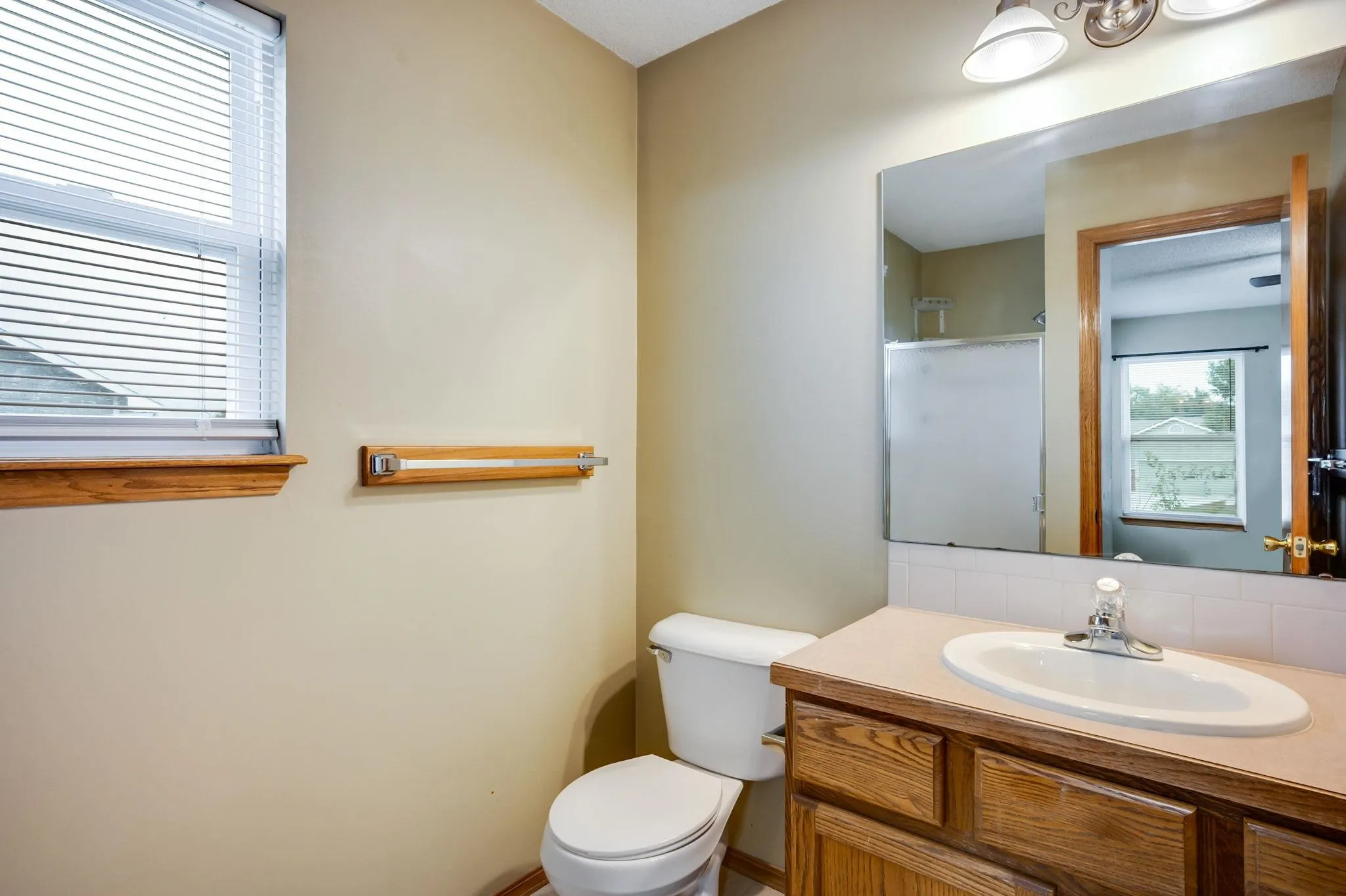 Wichita, Kansas 67209, United States, 3 Bedrooms Bedrooms, ,3 BathroomsBathrooms,Residential,Pending,247602