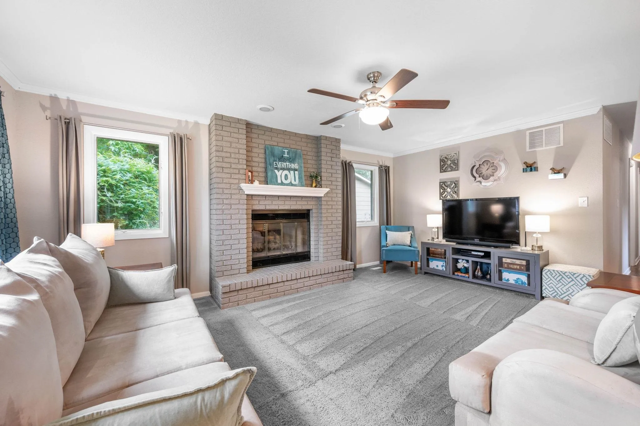 Wichita, Kansas 67212, United States, 3 Bedrooms Bedrooms, ,3 BathroomsBathrooms,Residential,Pending,135509