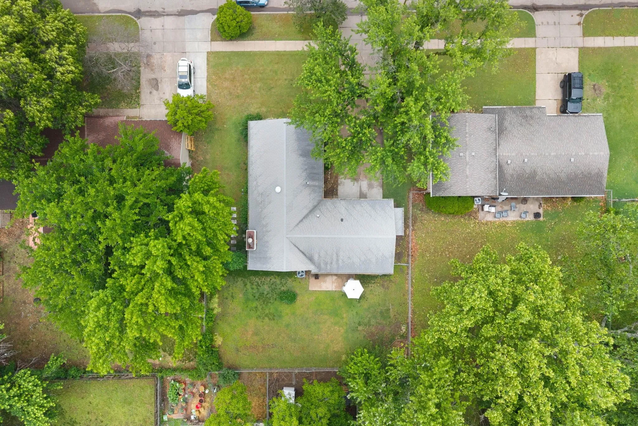 Wichita, Kansas 67212, United States, 3 Bedrooms Bedrooms, ,3 BathroomsBathrooms,Residential,Pending,135509